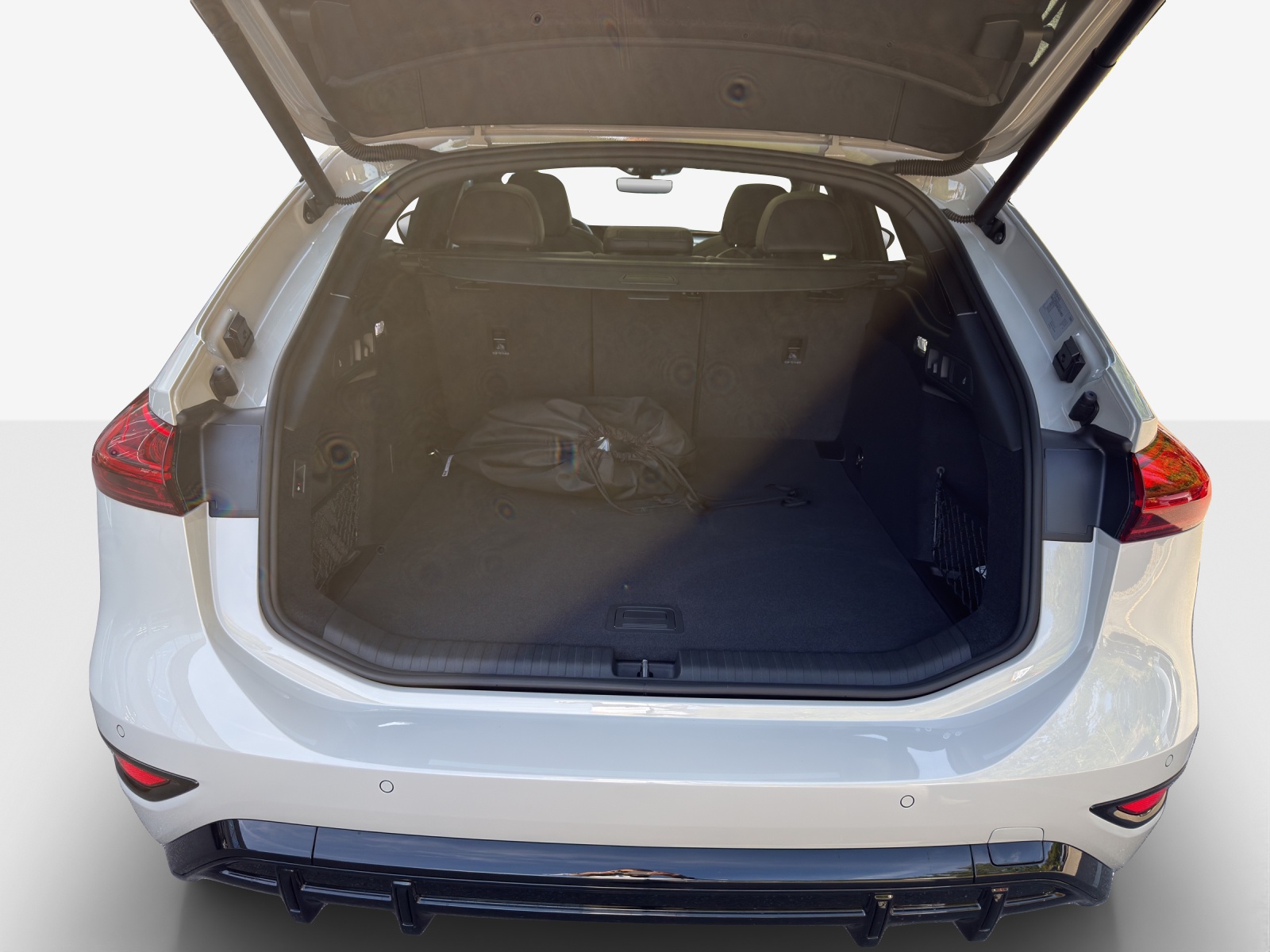 AUDI S6 Avant e-tron quattro-image-24