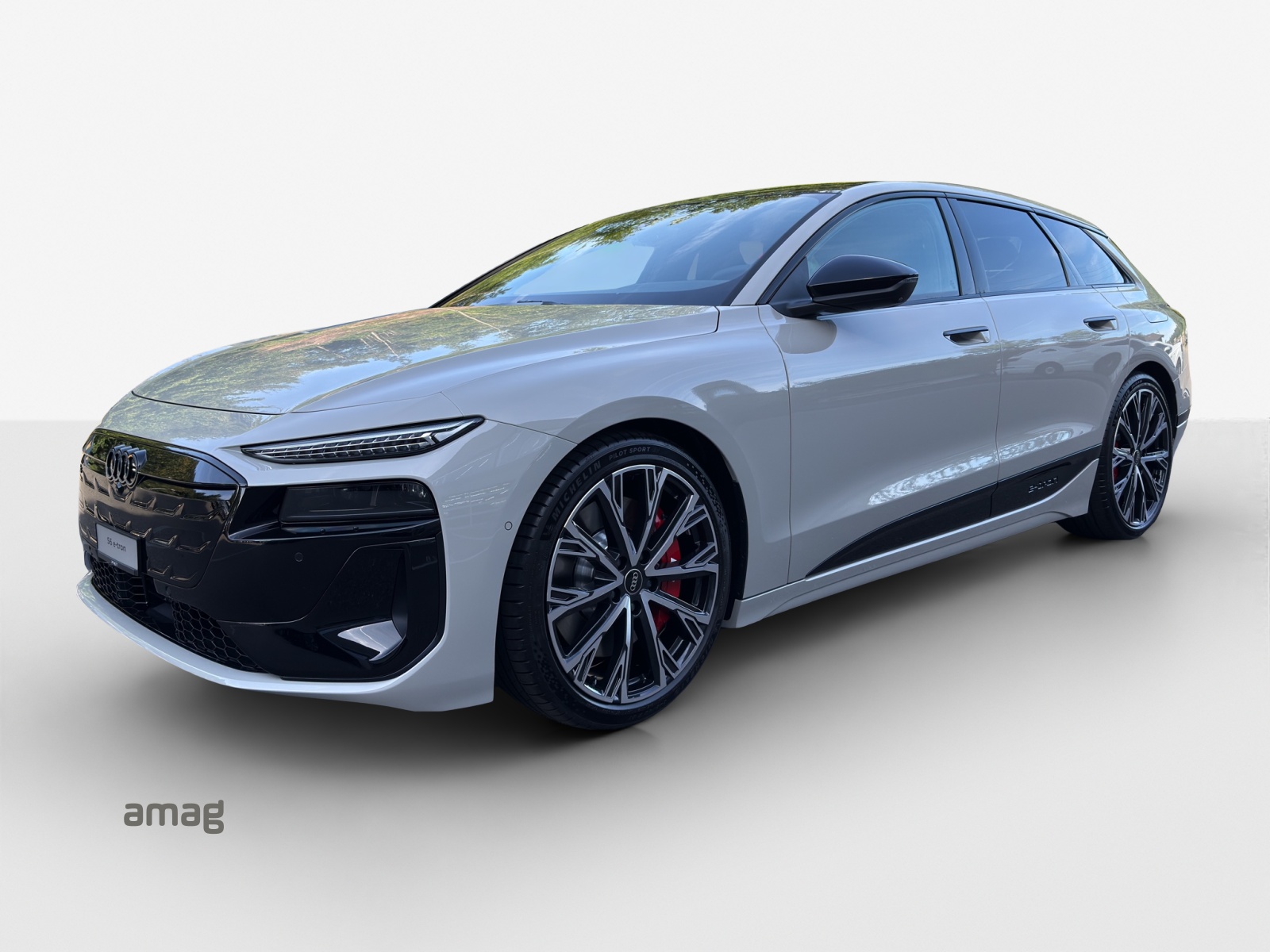 AUDI S6 Avant e-tron quattro