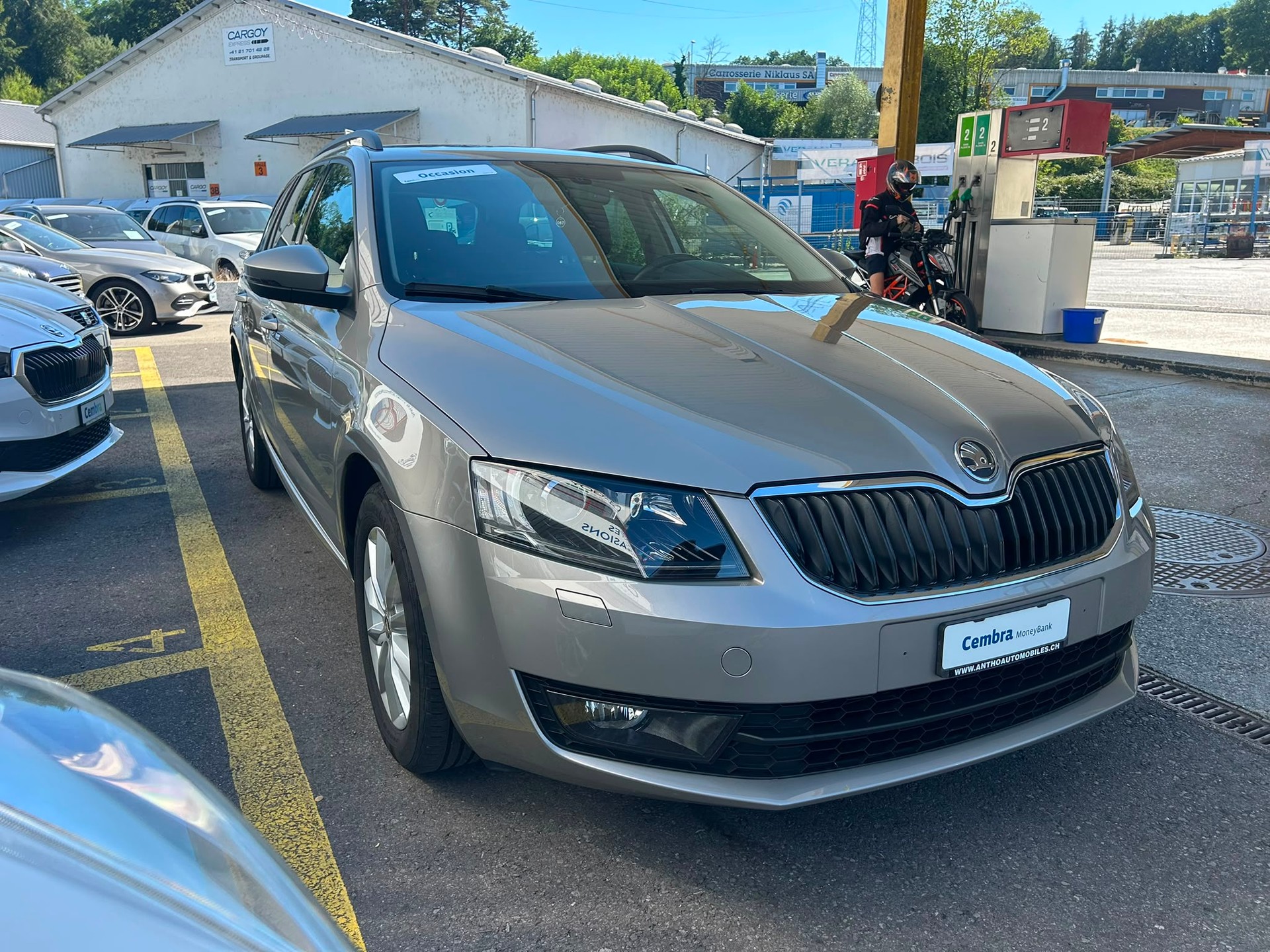 SKODA Octavia Combi 1.4 TSI Elegance-image-1