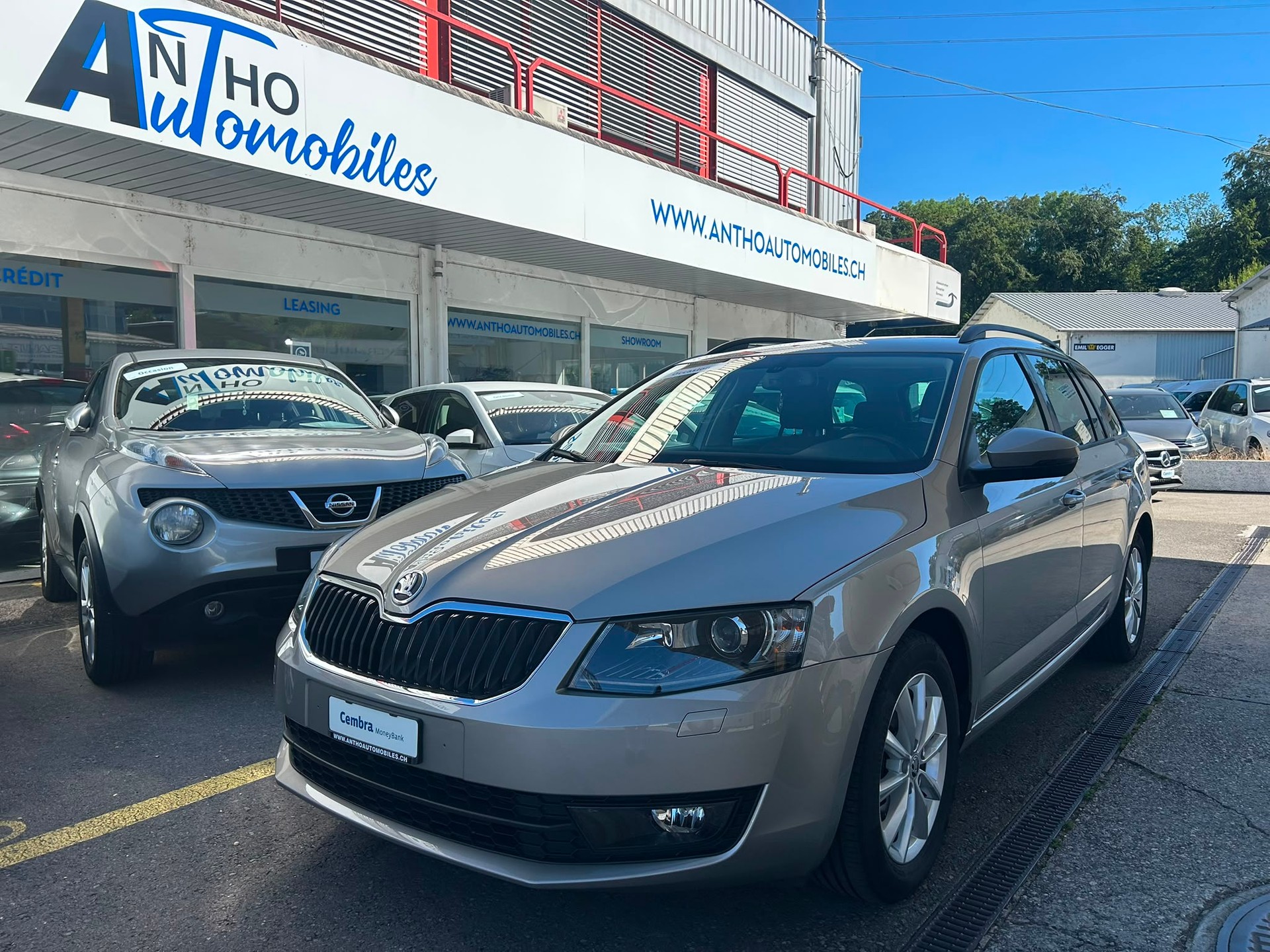 SKODA Octavia Combi 1.4 TSI Elegance-image-0