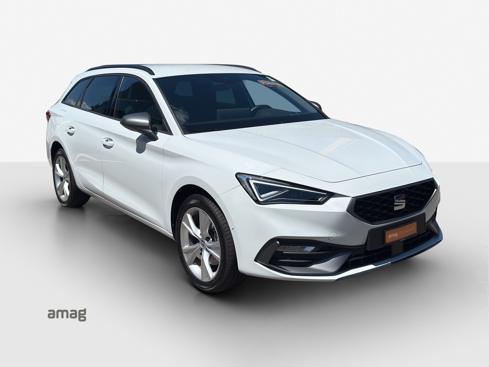 SEAT Leon ST 1.5 eHybrid pHEV DSG FR-image-6