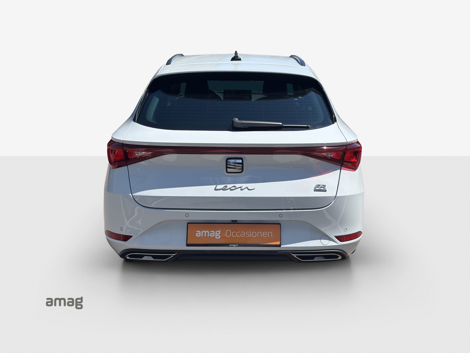 SEAT Leon ST 1.5 eHybrid pHEV DSG FR-image-4