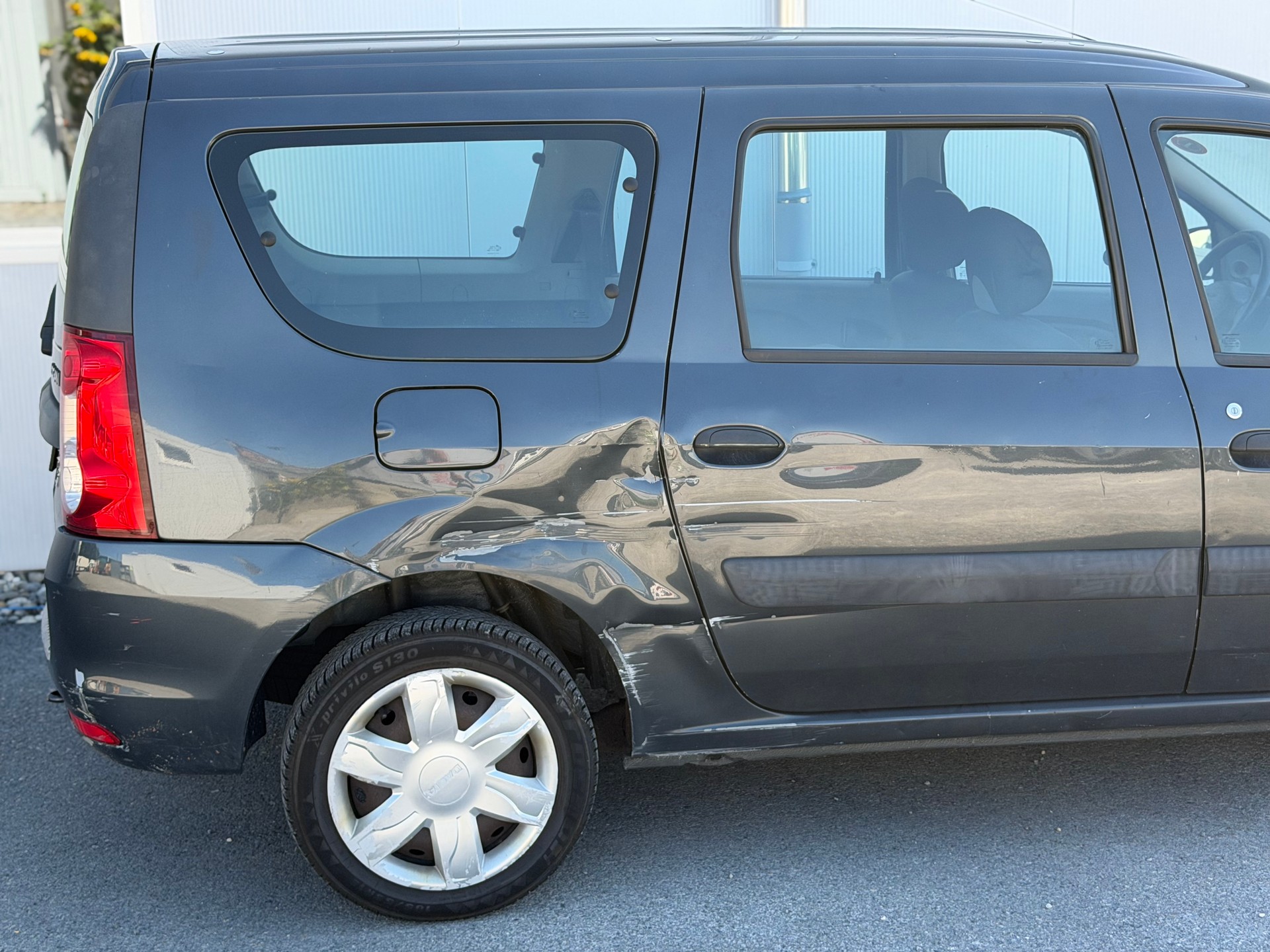DACIA Logan 1.6 Ambiance-image-9