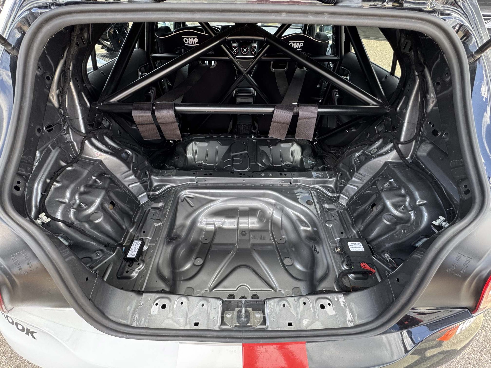 MERCEDES-BENZ A 45 AMG 4M-image-11