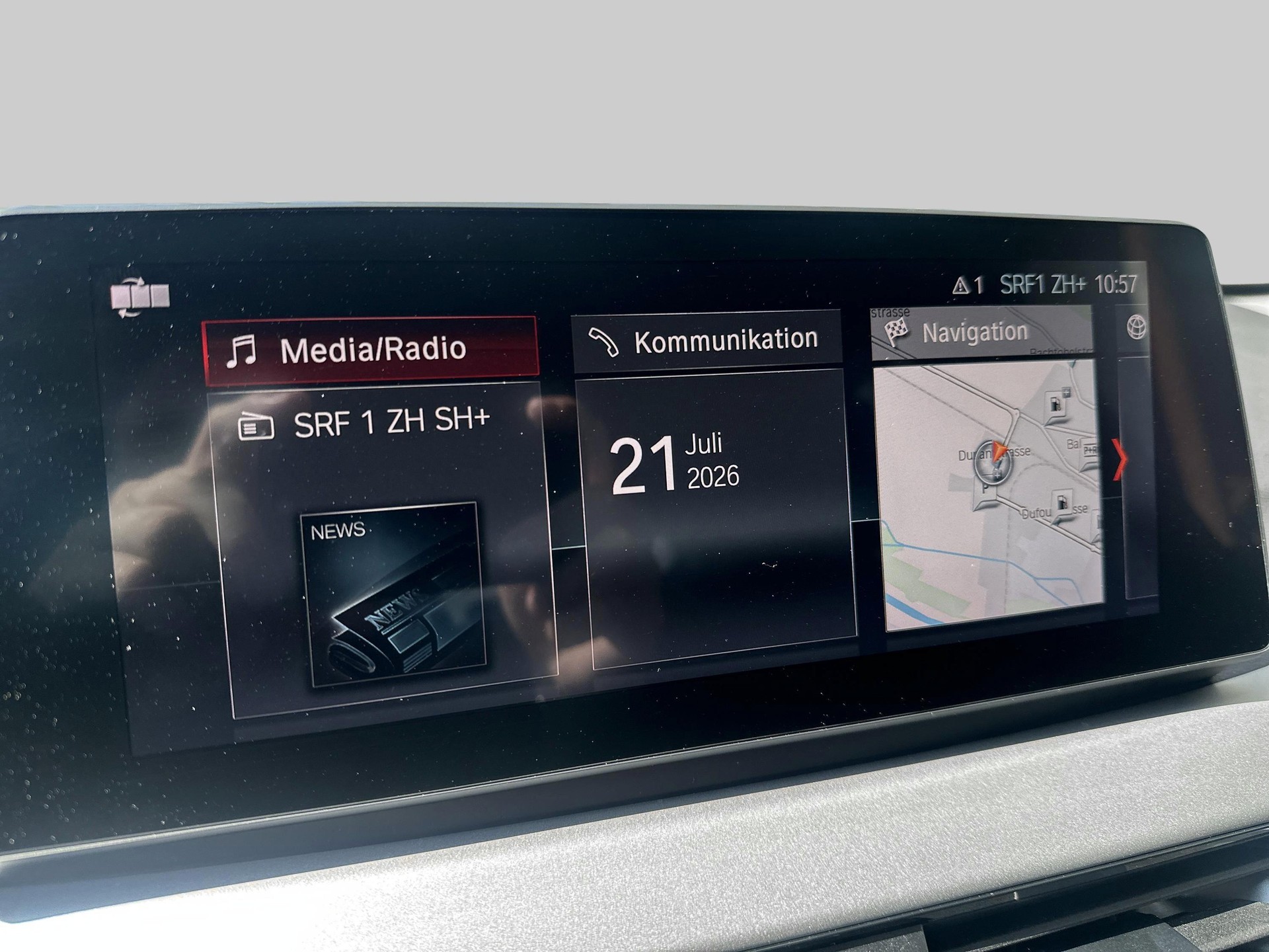 BMW X1 xDrive 18d-image-12