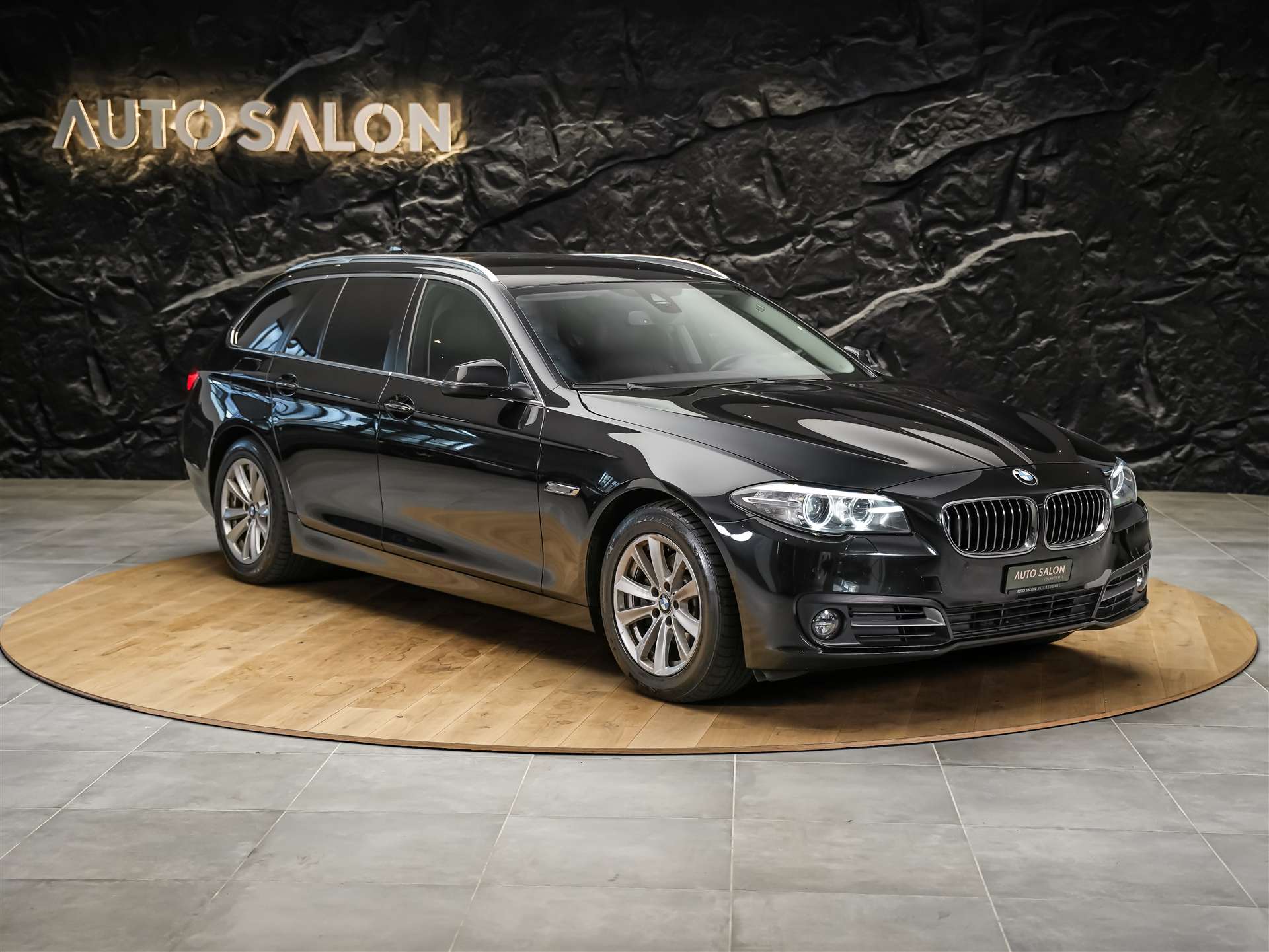 BMW 520d Touring xDrive Steptronic *CH Auto*El. Sitze*Sitzheizung*-image-6
