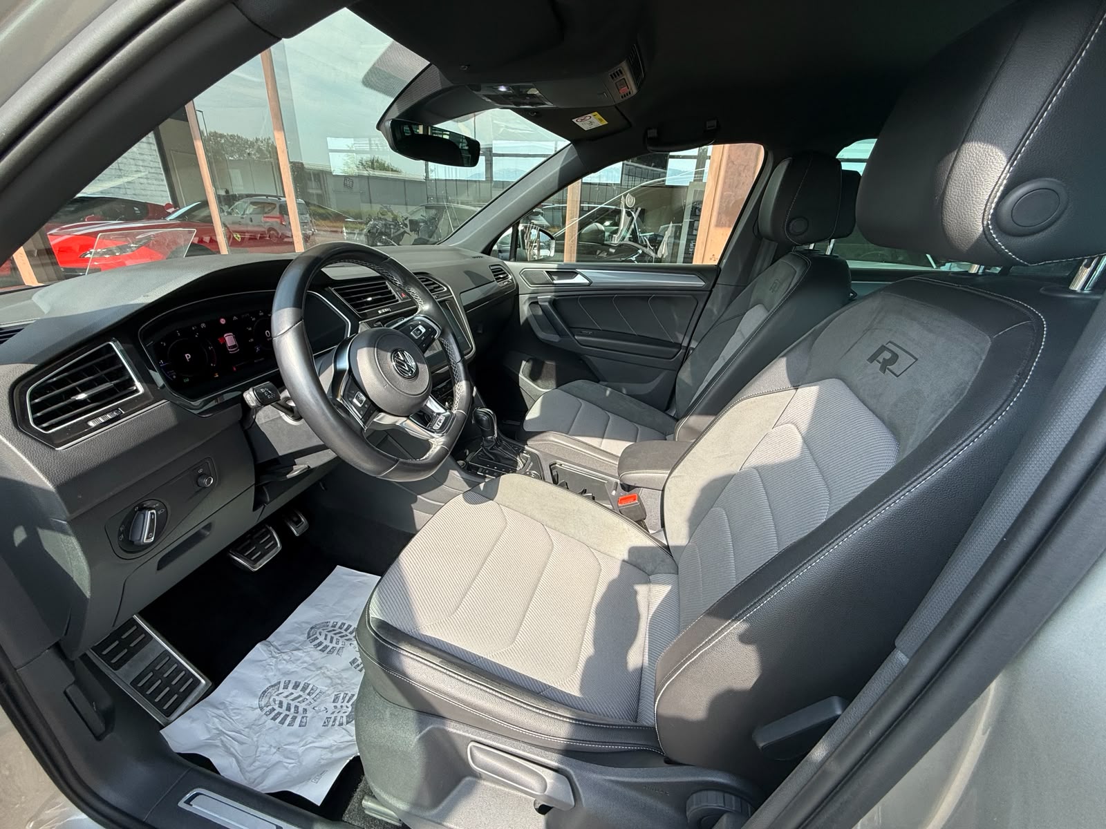 VW Tiguan 2.0 TDI SCR Offroad 4Motion DSG-image-6