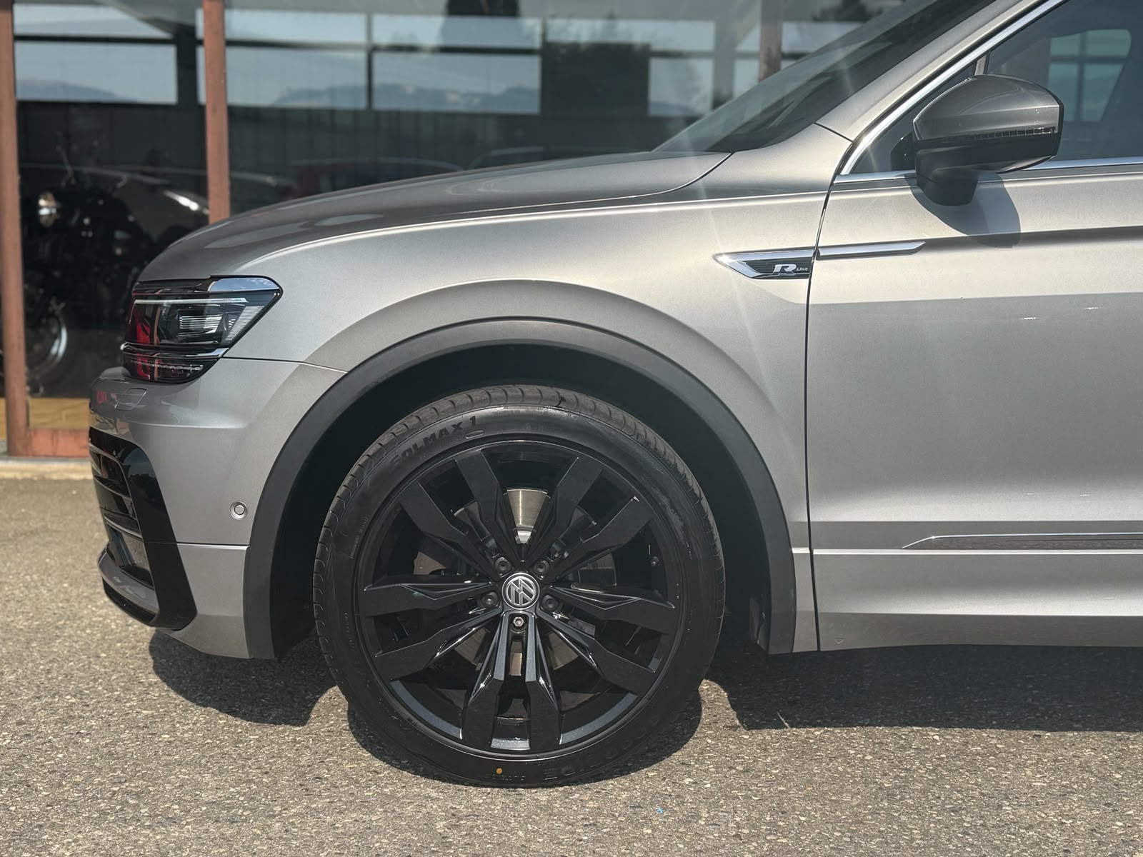VW Tiguan 2.0 TDI SCR Offroad 4Motion DSG-image-5