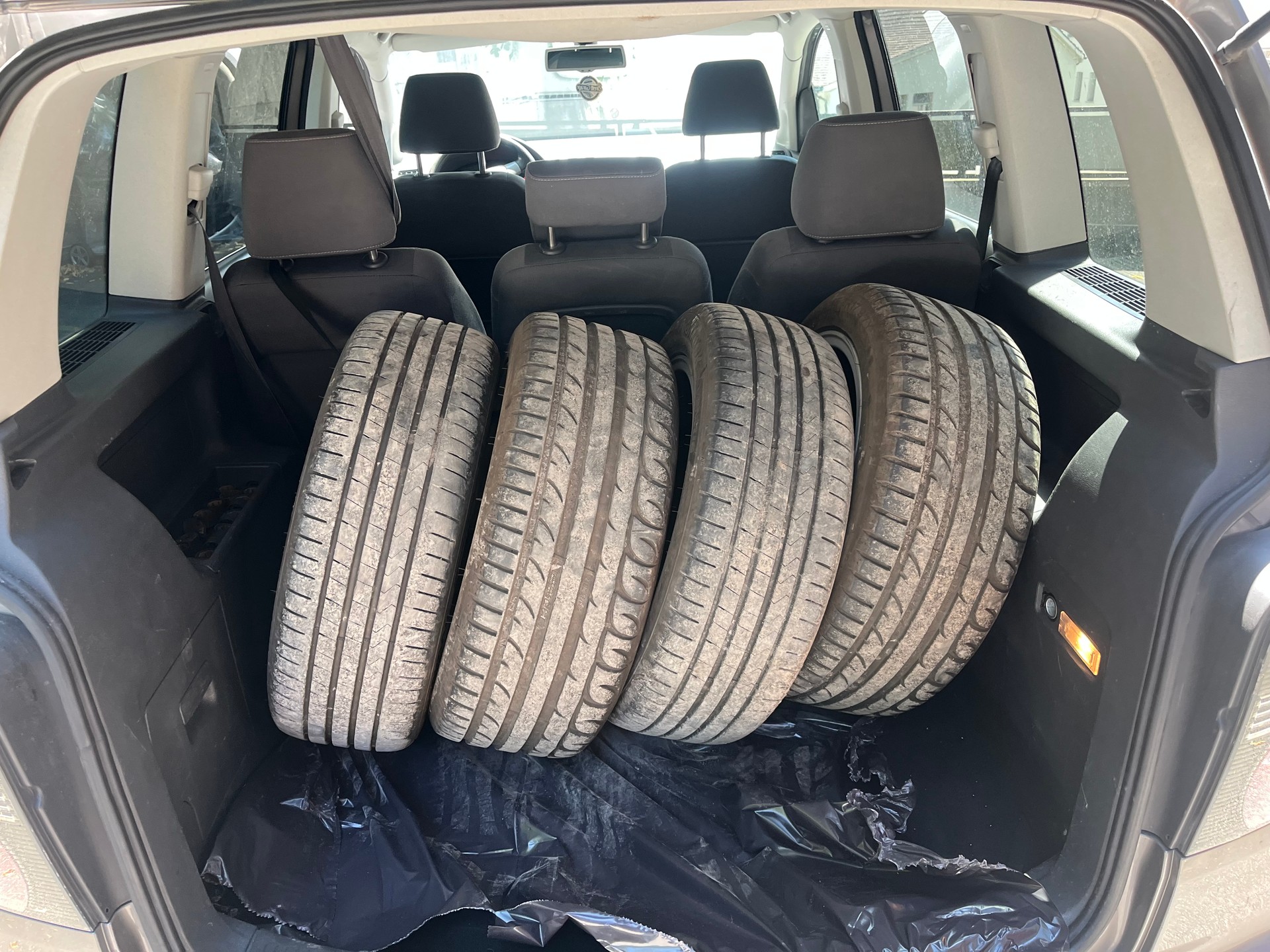 VW CrossTouran 1.4 TSI-image-9