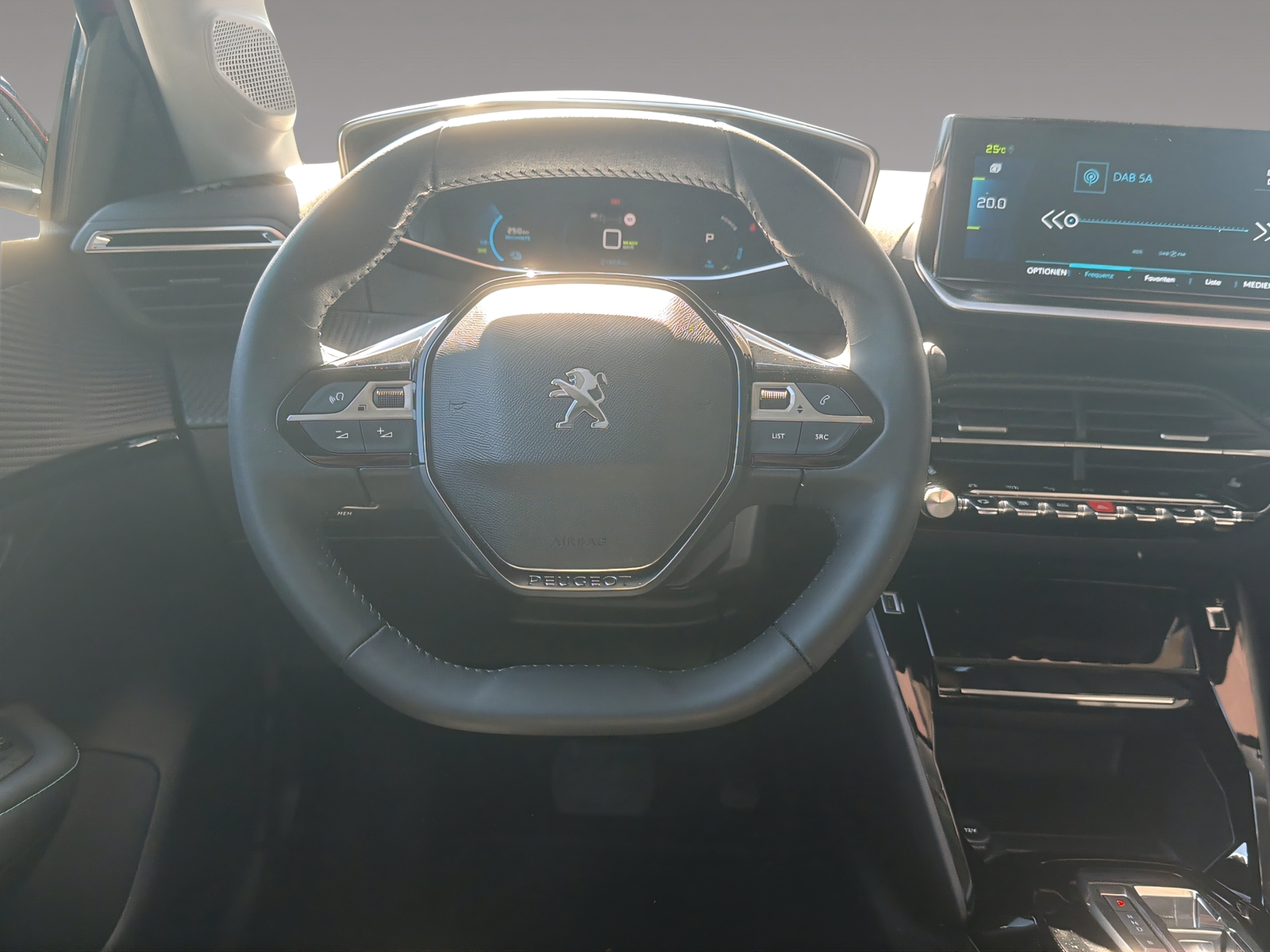 PEUGEOT 208 e-Allure Pack-image-8