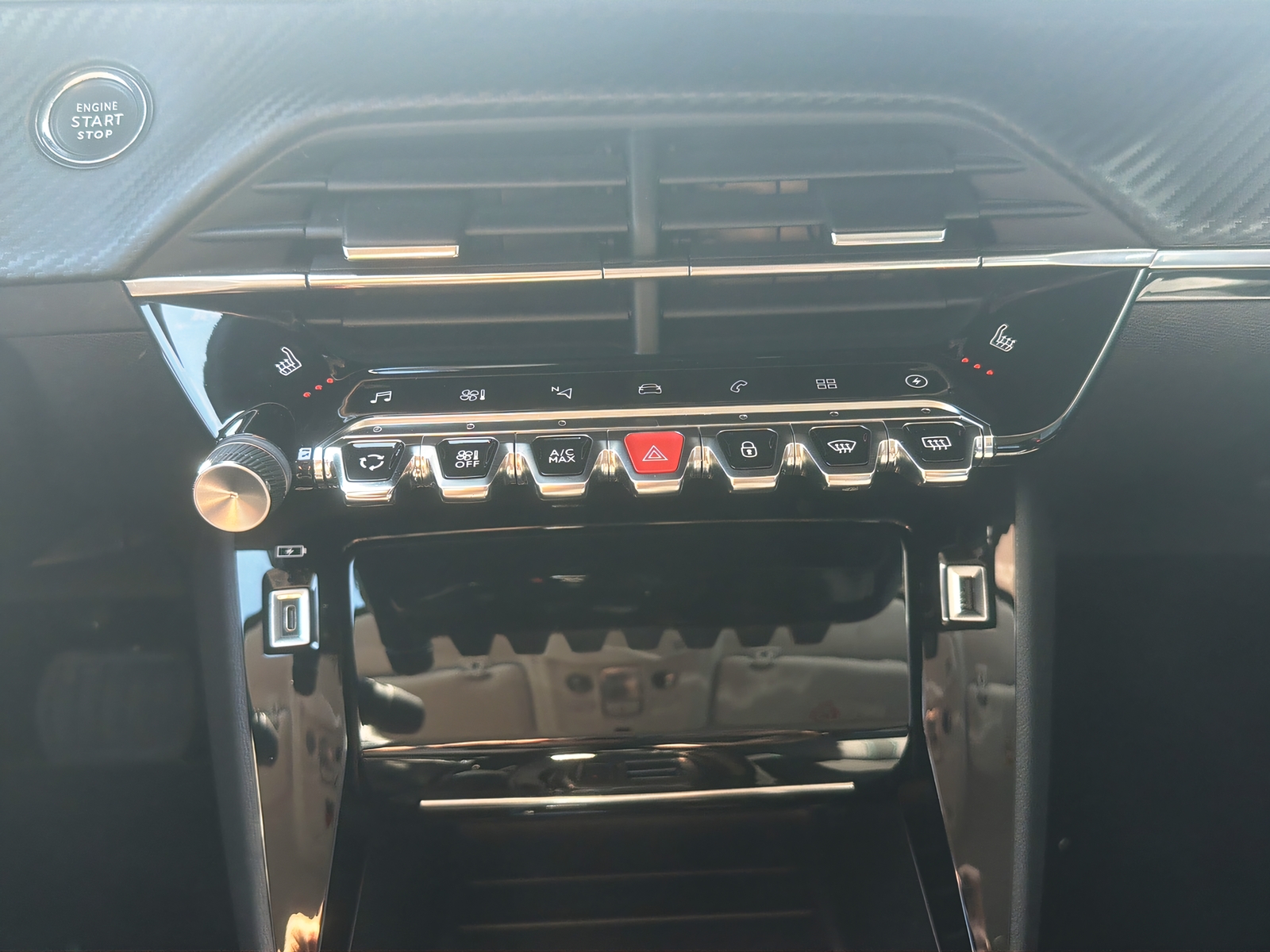 PEUGEOT 208 e-Allure Pack-image-14