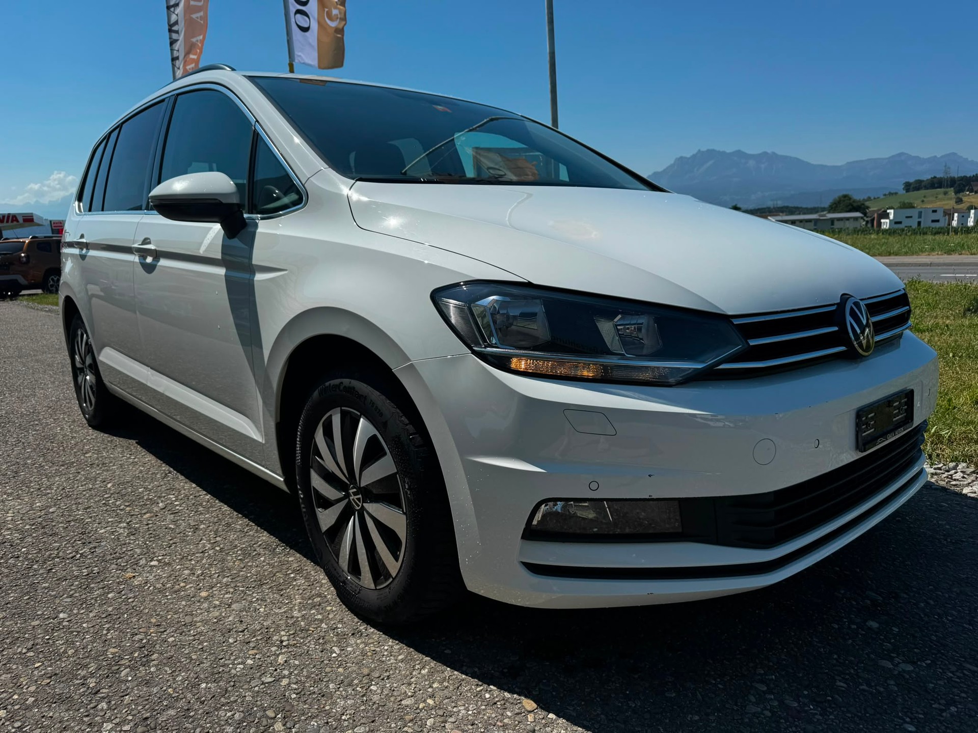 VW Touran 2.0 TDI BlueMotion Technology Comfortline DSG-image-2