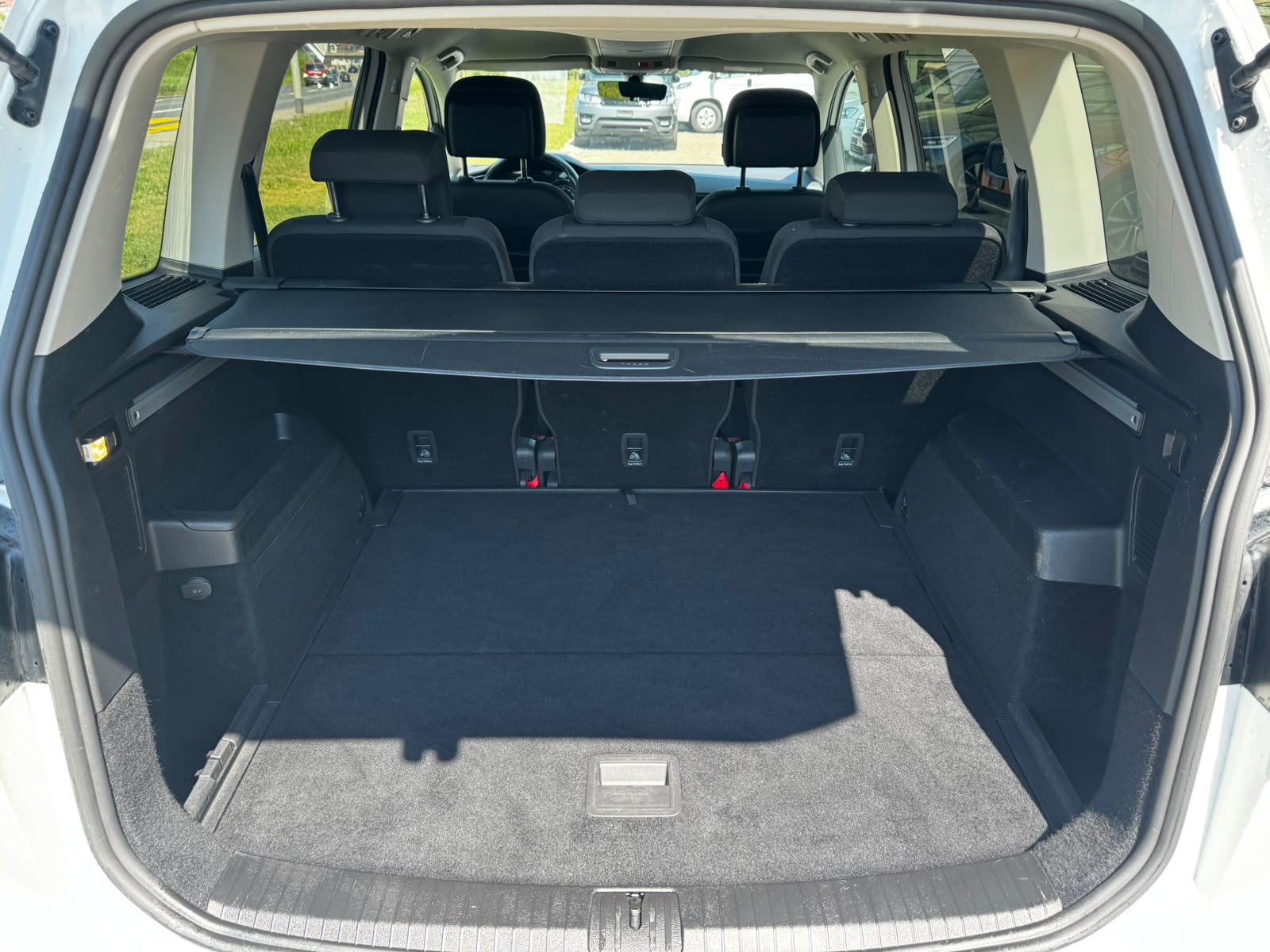VW Touran 2.0 TDI BlueMotion Technology Comfortline DSG-image-11