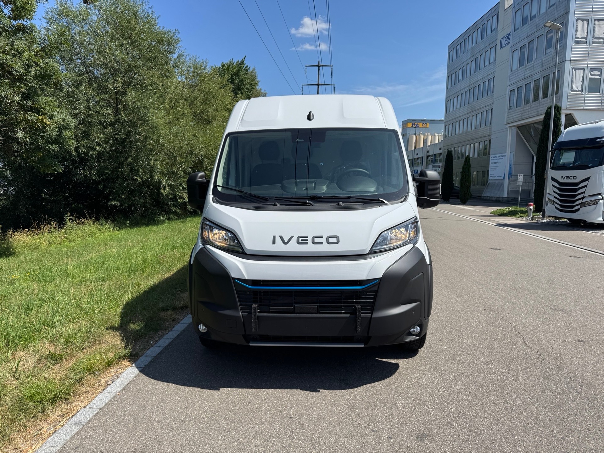 IVECO eSuperJolly-image-1