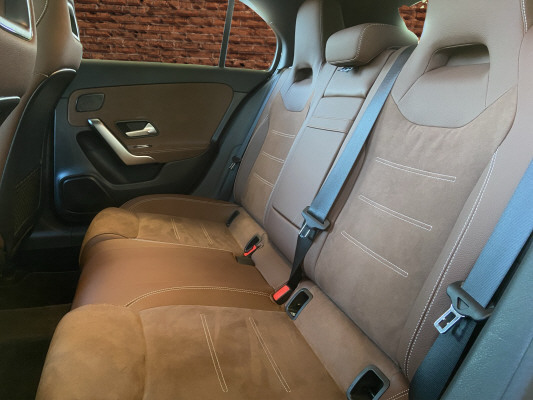 MERCEDES-BENZ A 180-image-12