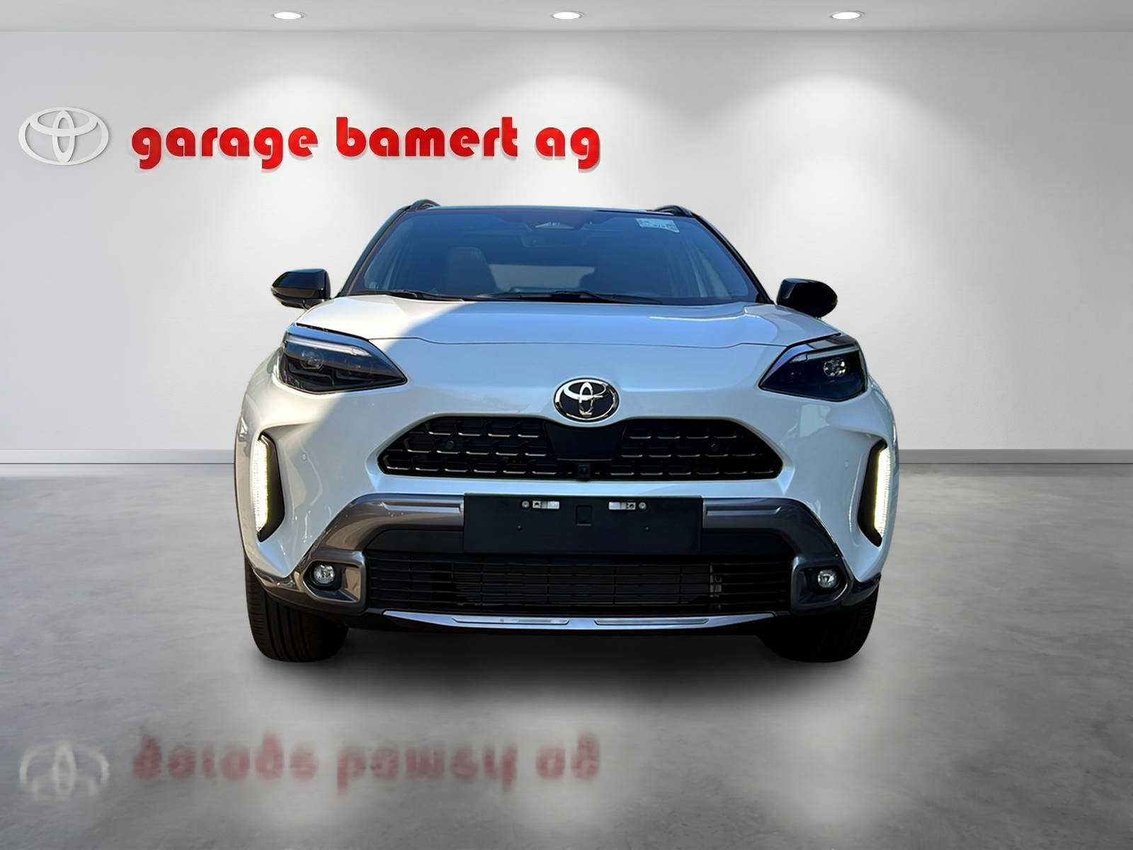 TOYOTA Yaris Cross 1.5 VVT-i HSD Premium AWD-i-image-1
