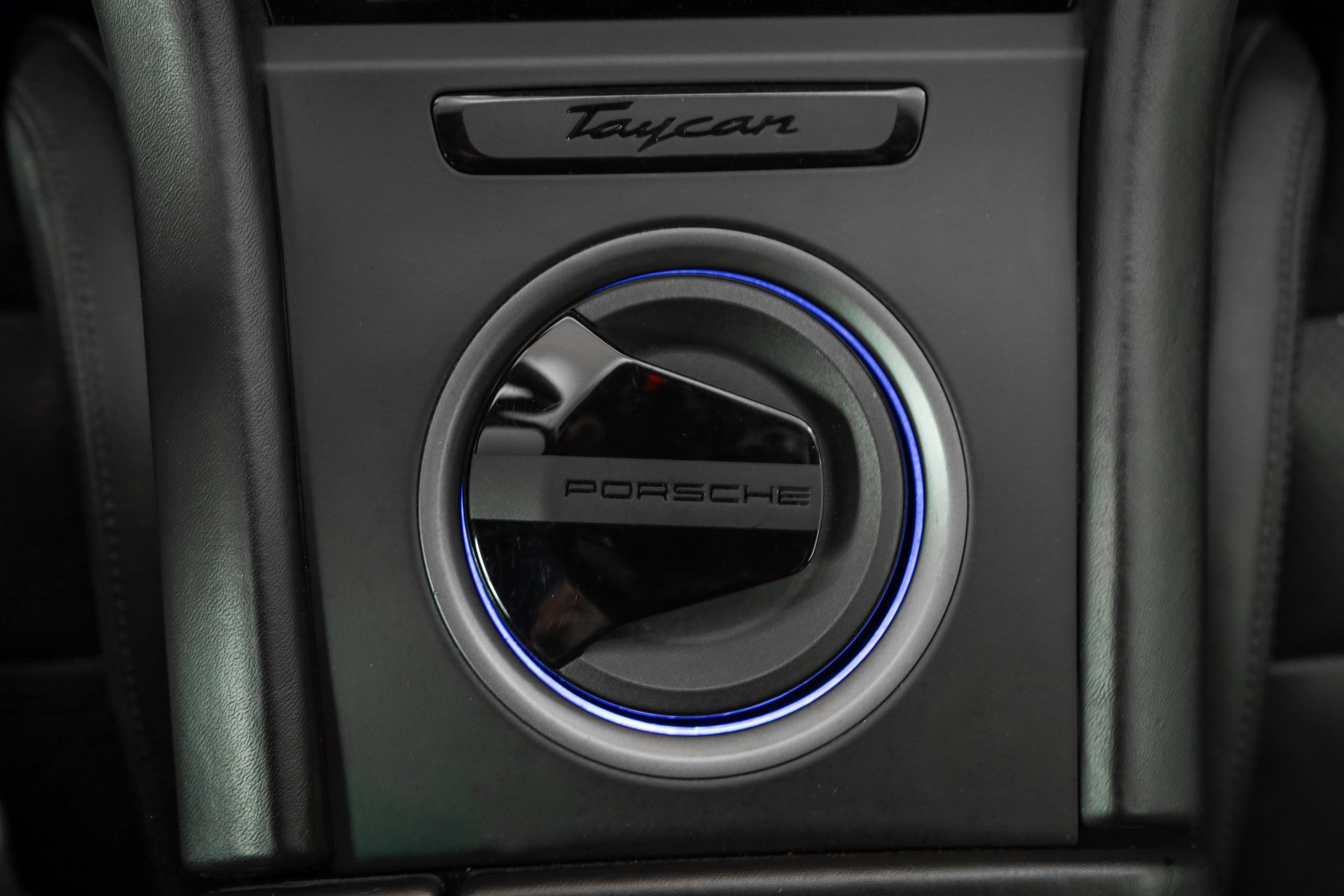 PORSCHE Taycan 4S Performance Plus-image-18