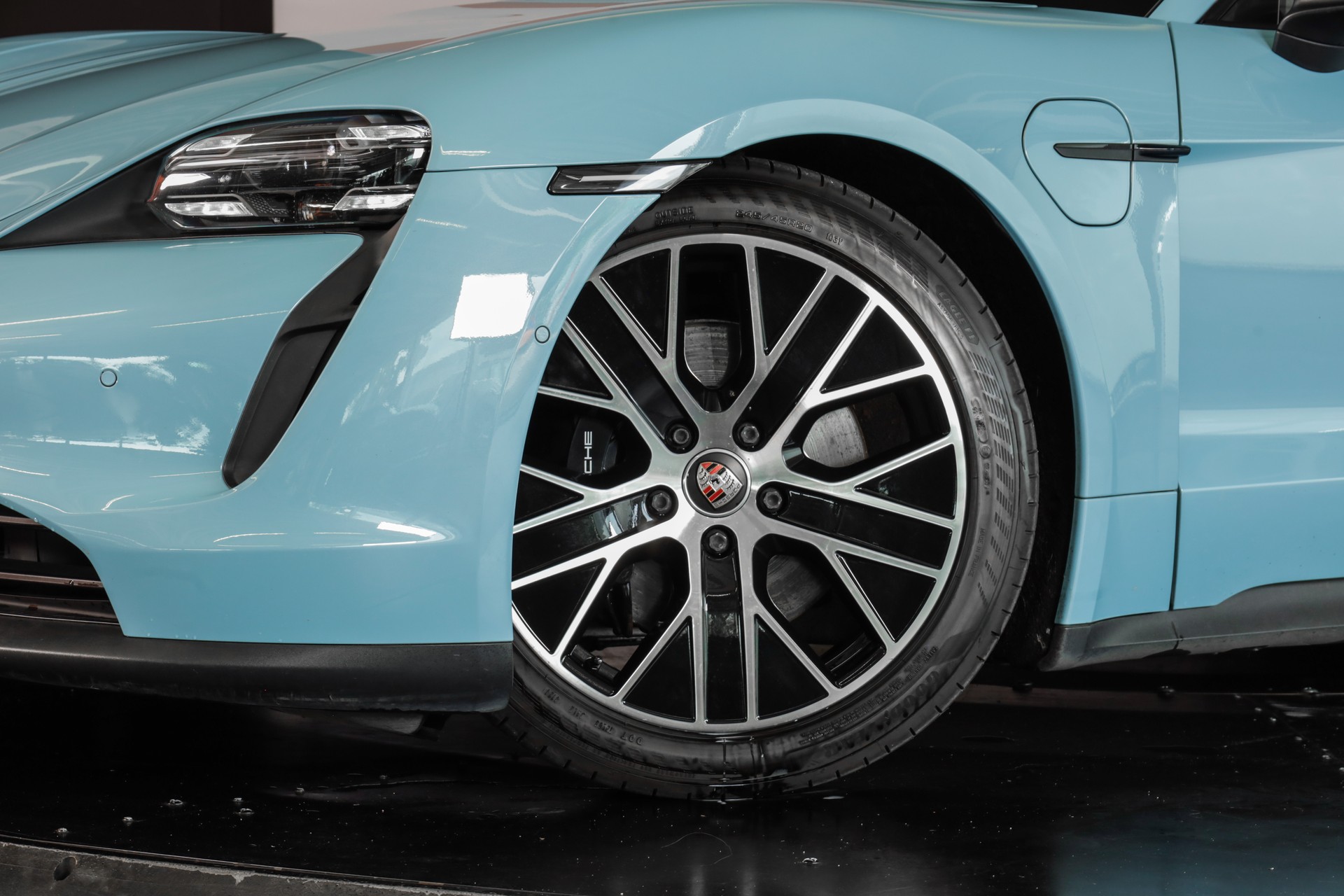 PORSCHE Taycan 4S Performance Plus-image-9