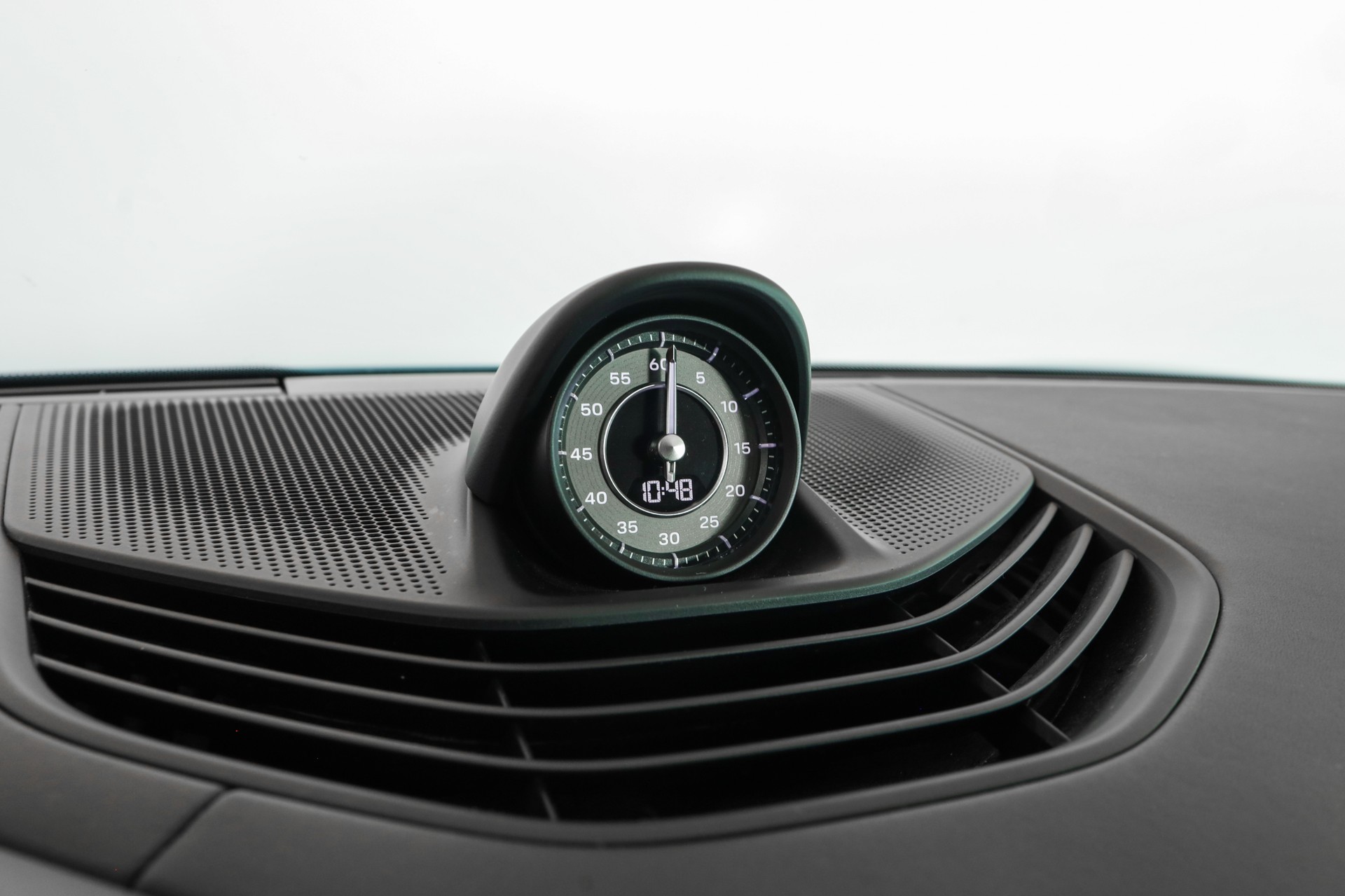 PORSCHE Taycan 4S Performance Plus-image-19
