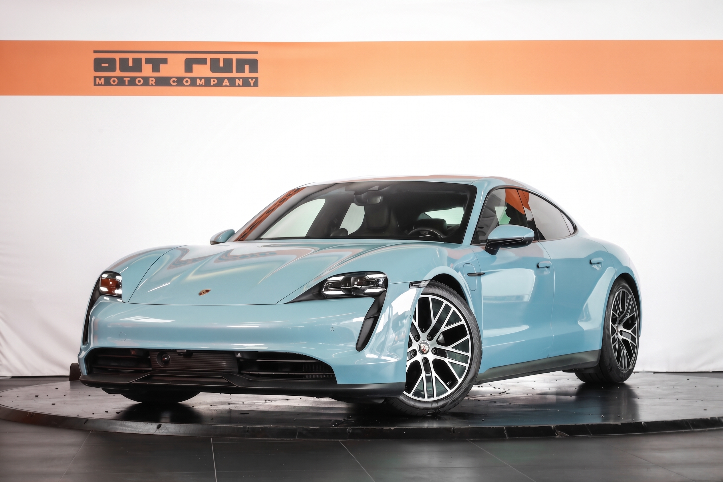 Porsche Taycan 4S Frozen Blue