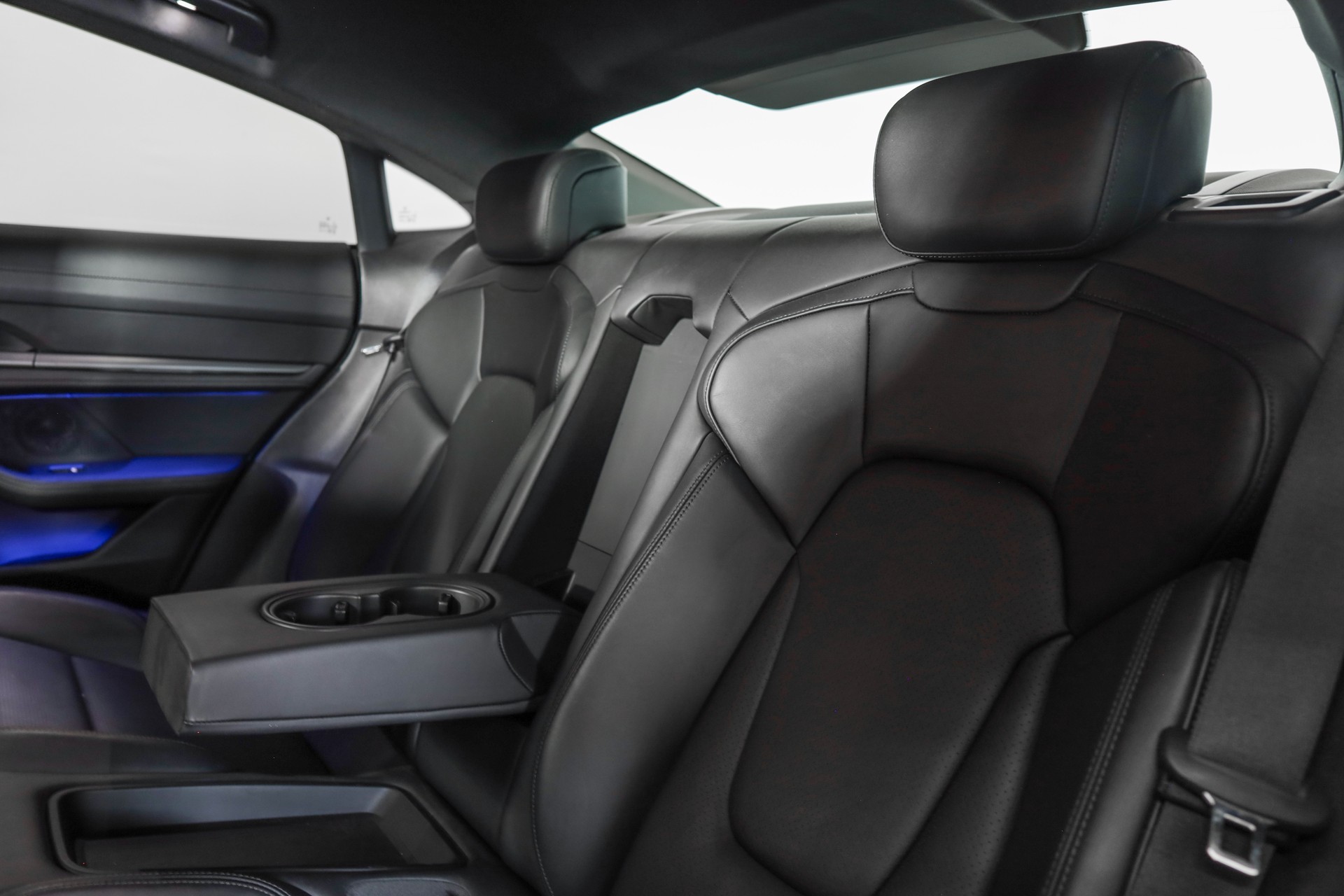 PORSCHE Taycan 4S Performance Plus-image-11