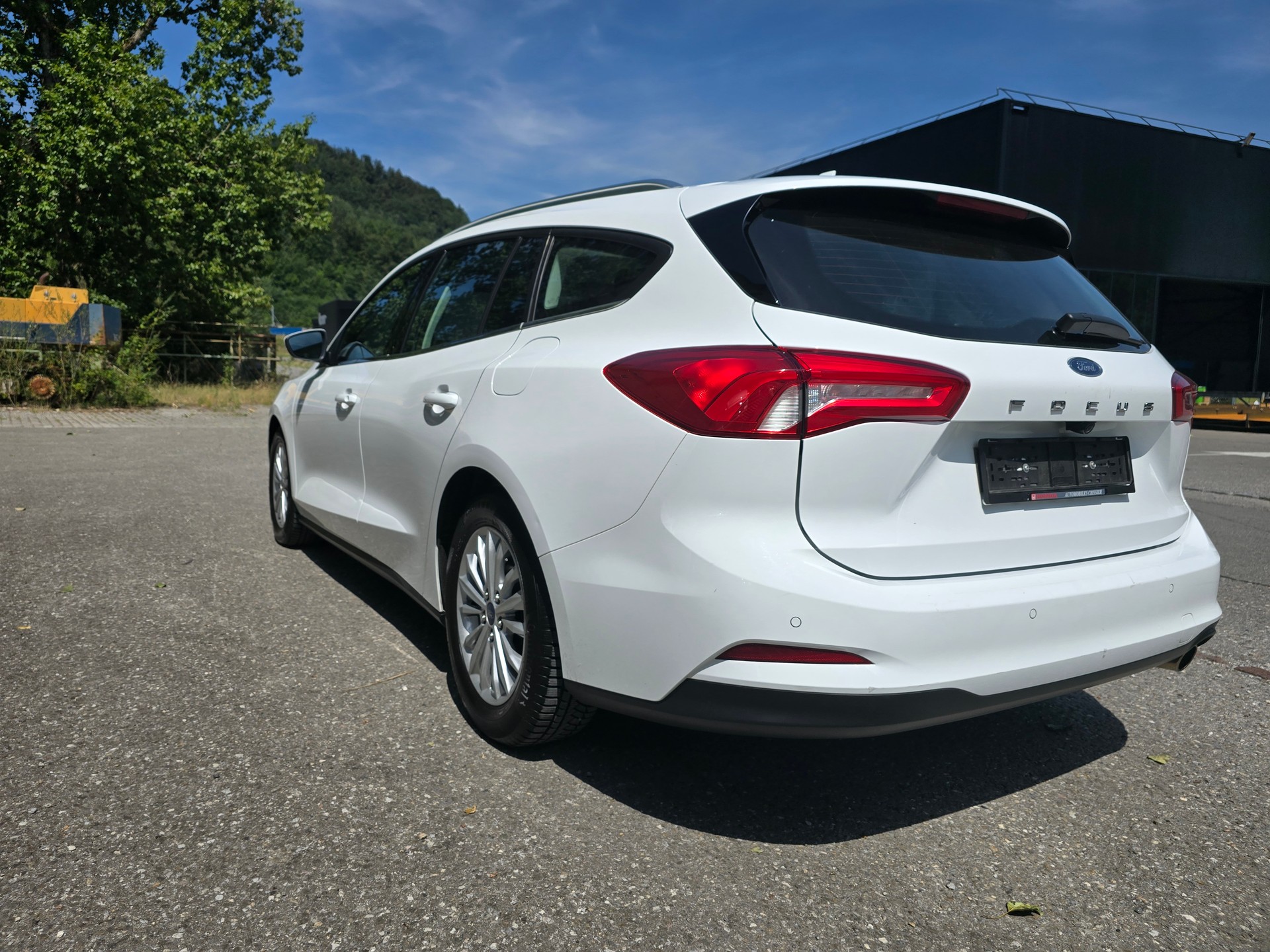 FORD Focus 1.5 TDCi Titanium Automatic-image-2