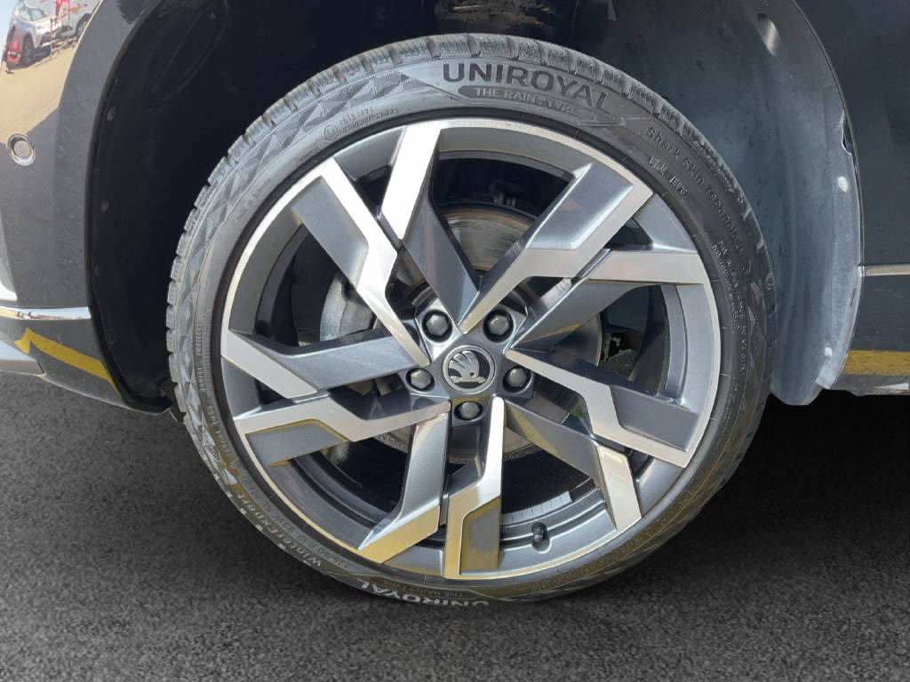 SKODA Karoq 1.5 TSI SportLine DSG-image-13