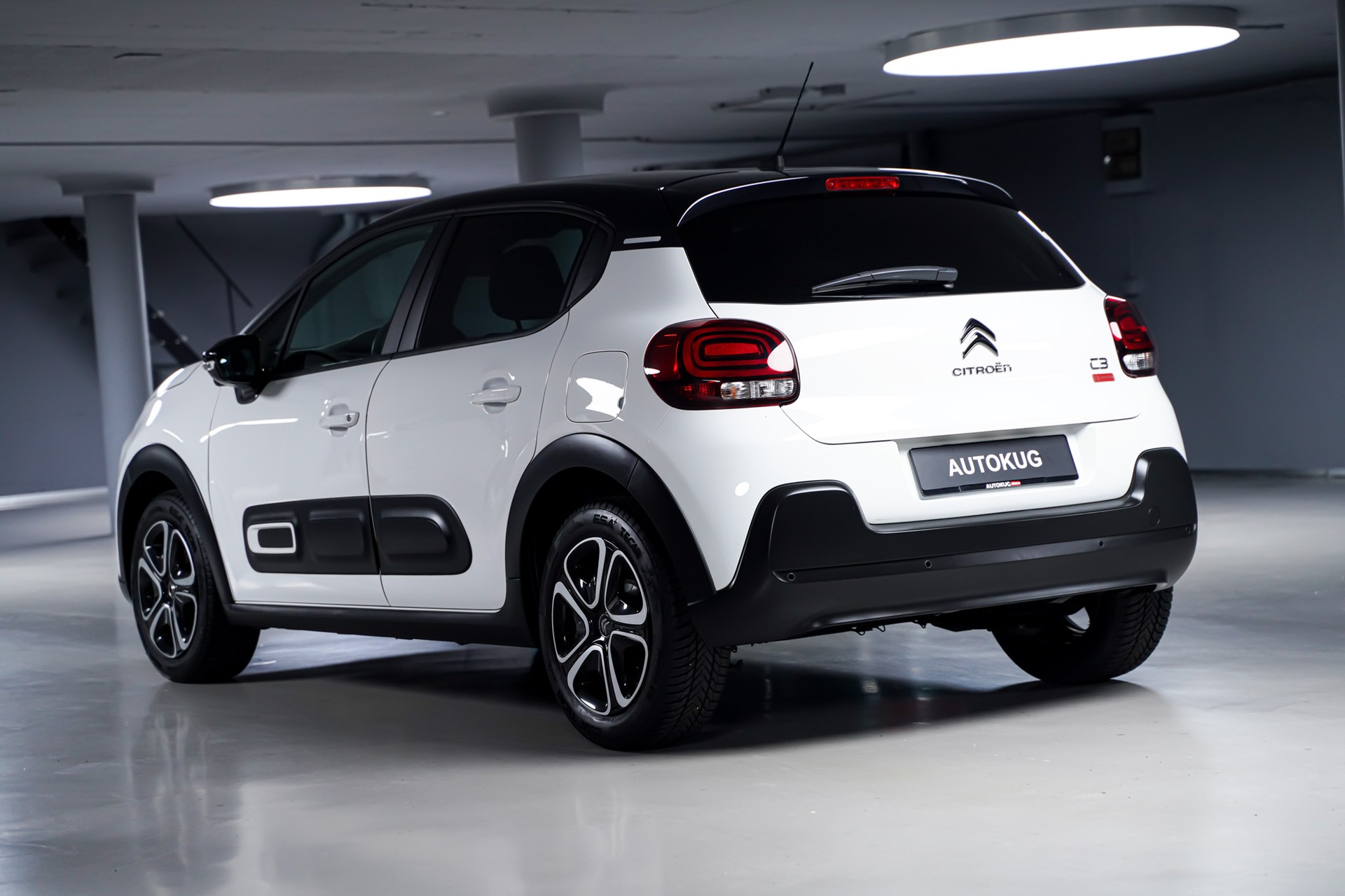 CITROEN C3 1.2i PureTech Swiss Edition-image-6