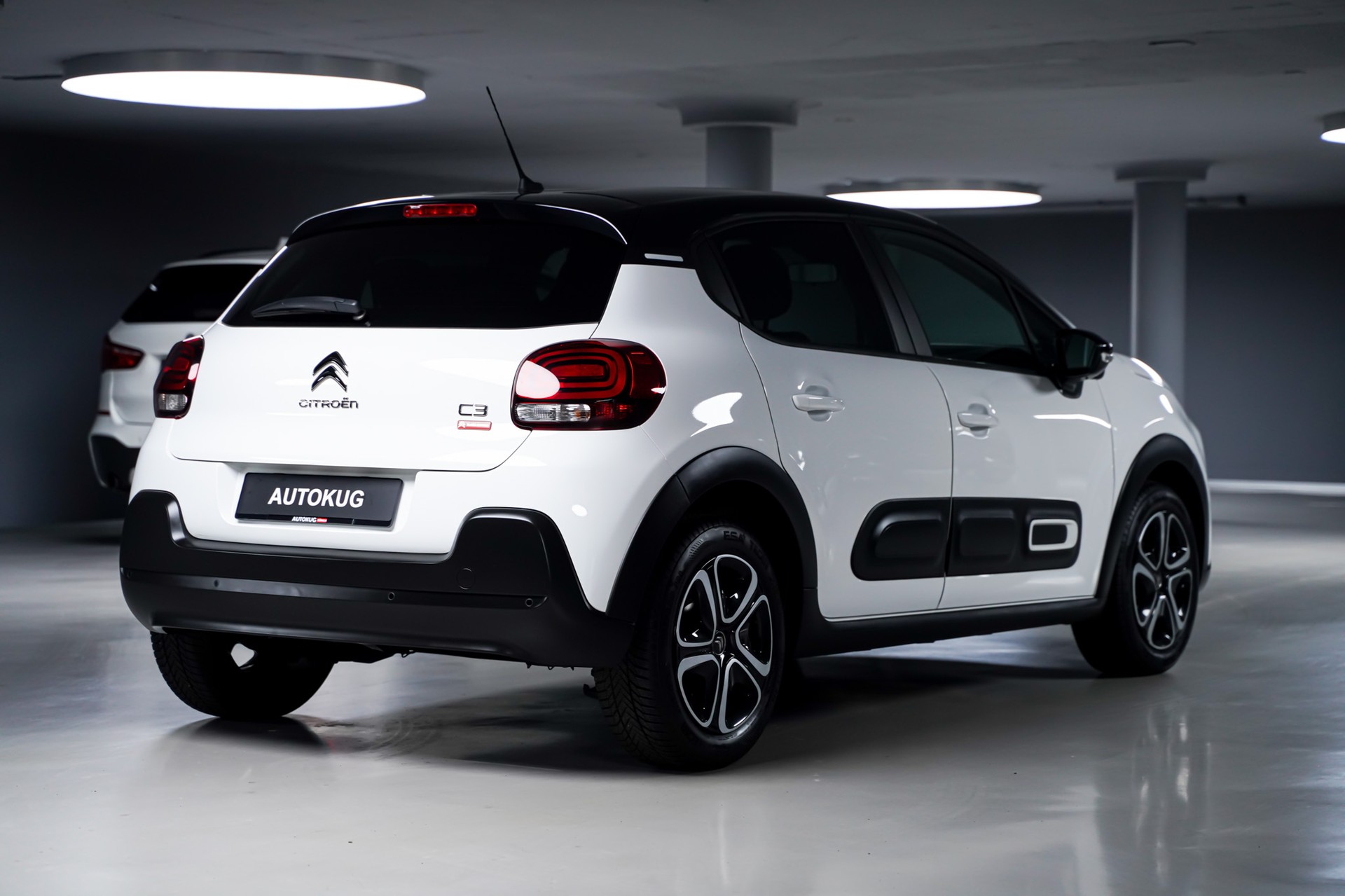 CITROEN C3 1.2i PureTech Swiss Edition-image-4