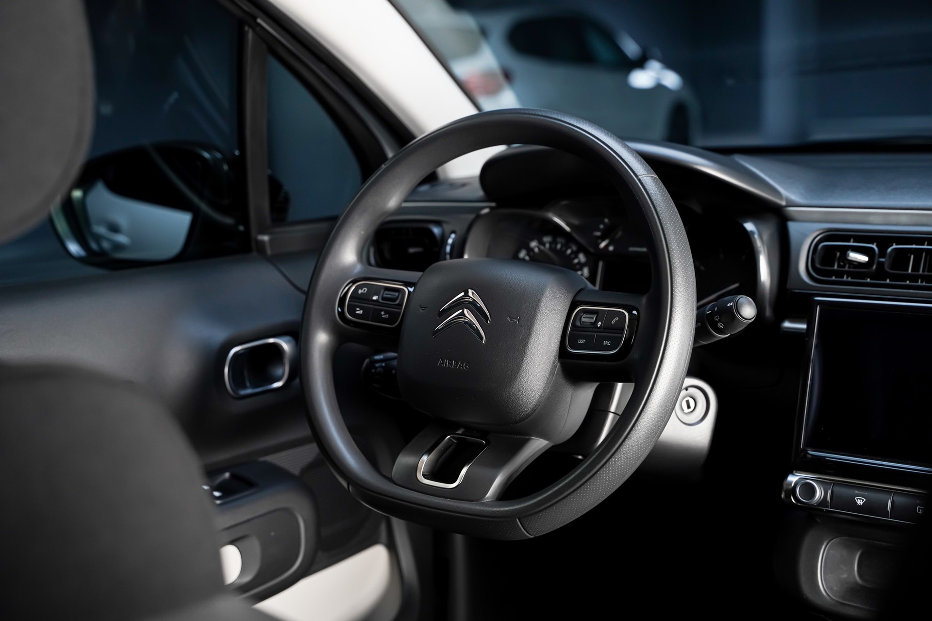 CITROEN C3 1.2i PureTech Swiss Edition-image-19