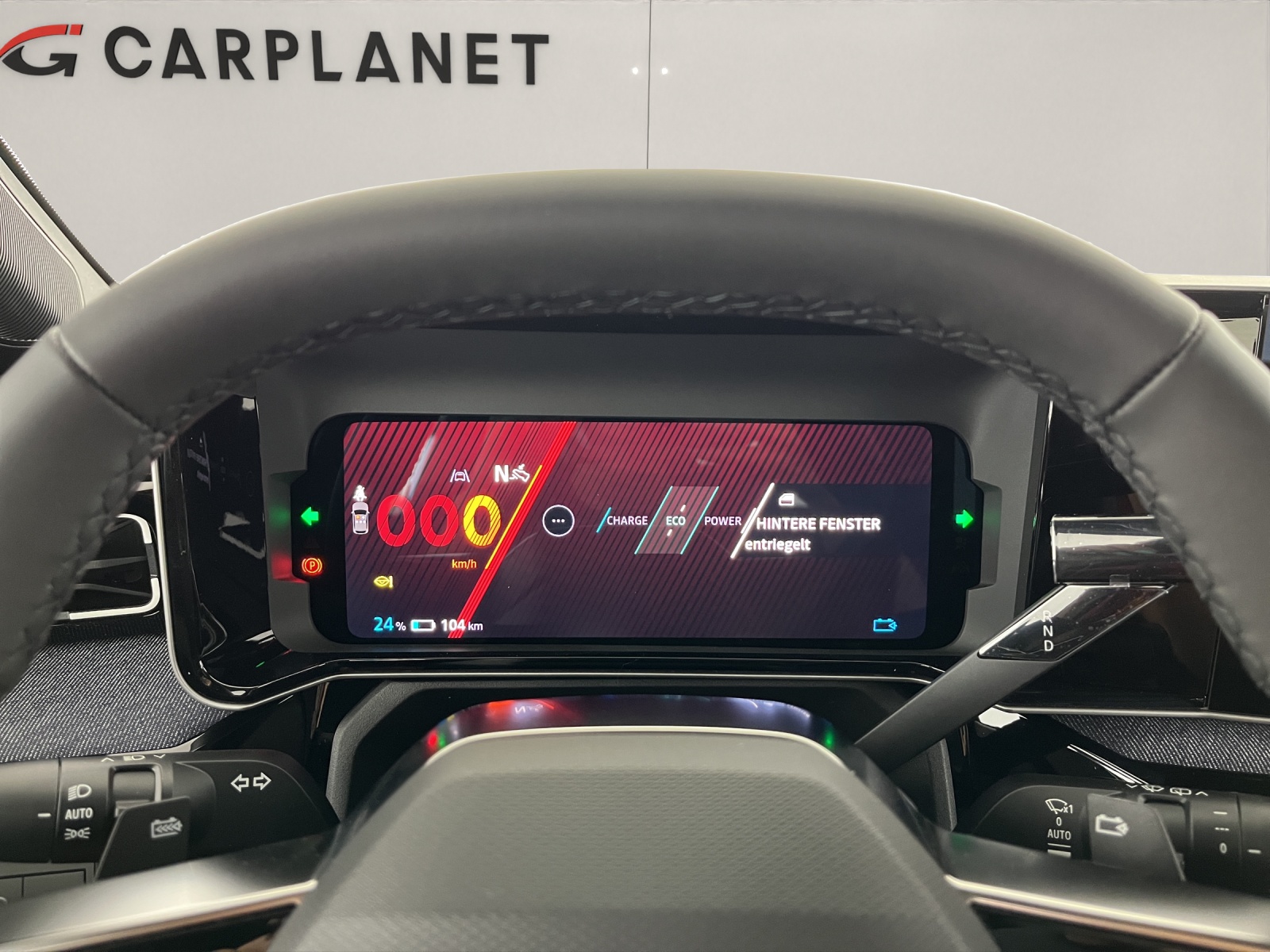 RENAULT R5 E-Tech Comfort Range techno-image-10