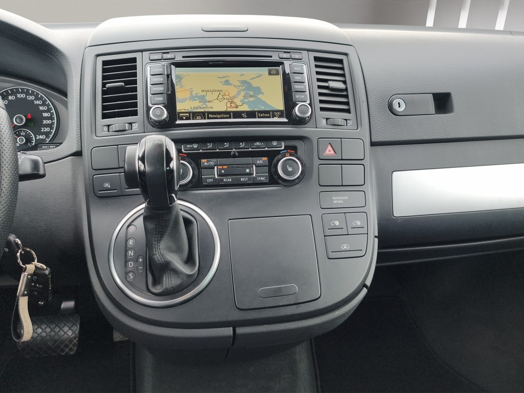 VW T5 Multivan 2.0 TSI 204 Highline DSG 4m AHK-image-11