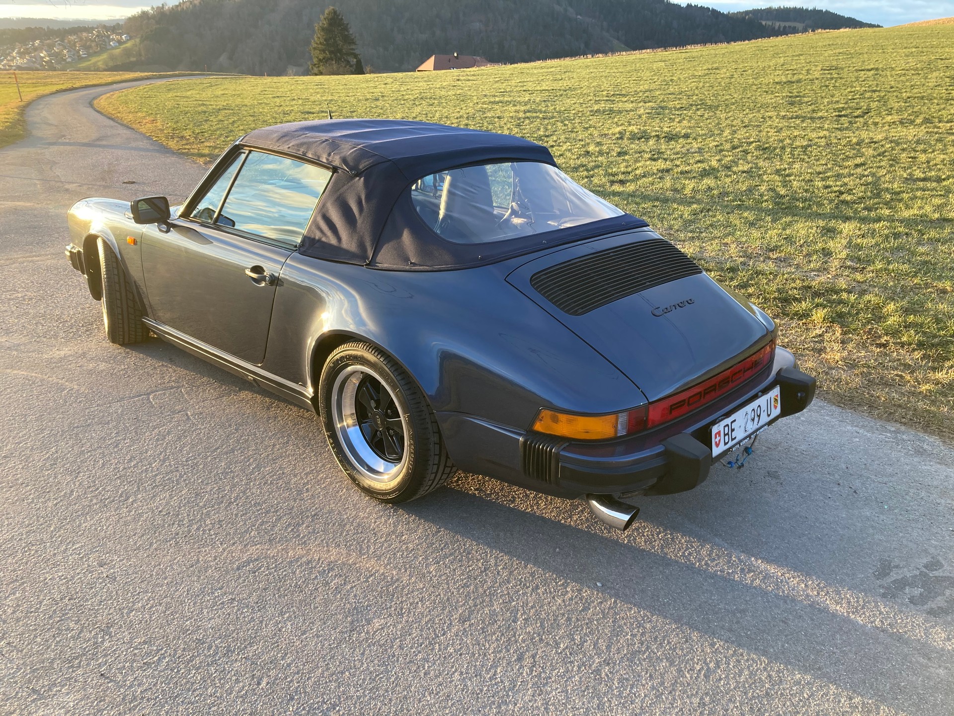 PORSCHE 911 Carrera Cabrio 3.2 G-Model-image-5