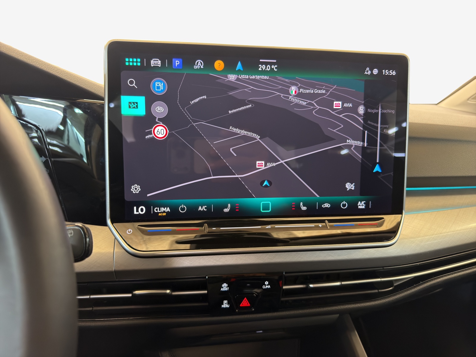 VW Golf Variant 1.5 eTSI mHEV Life DSG-image-10