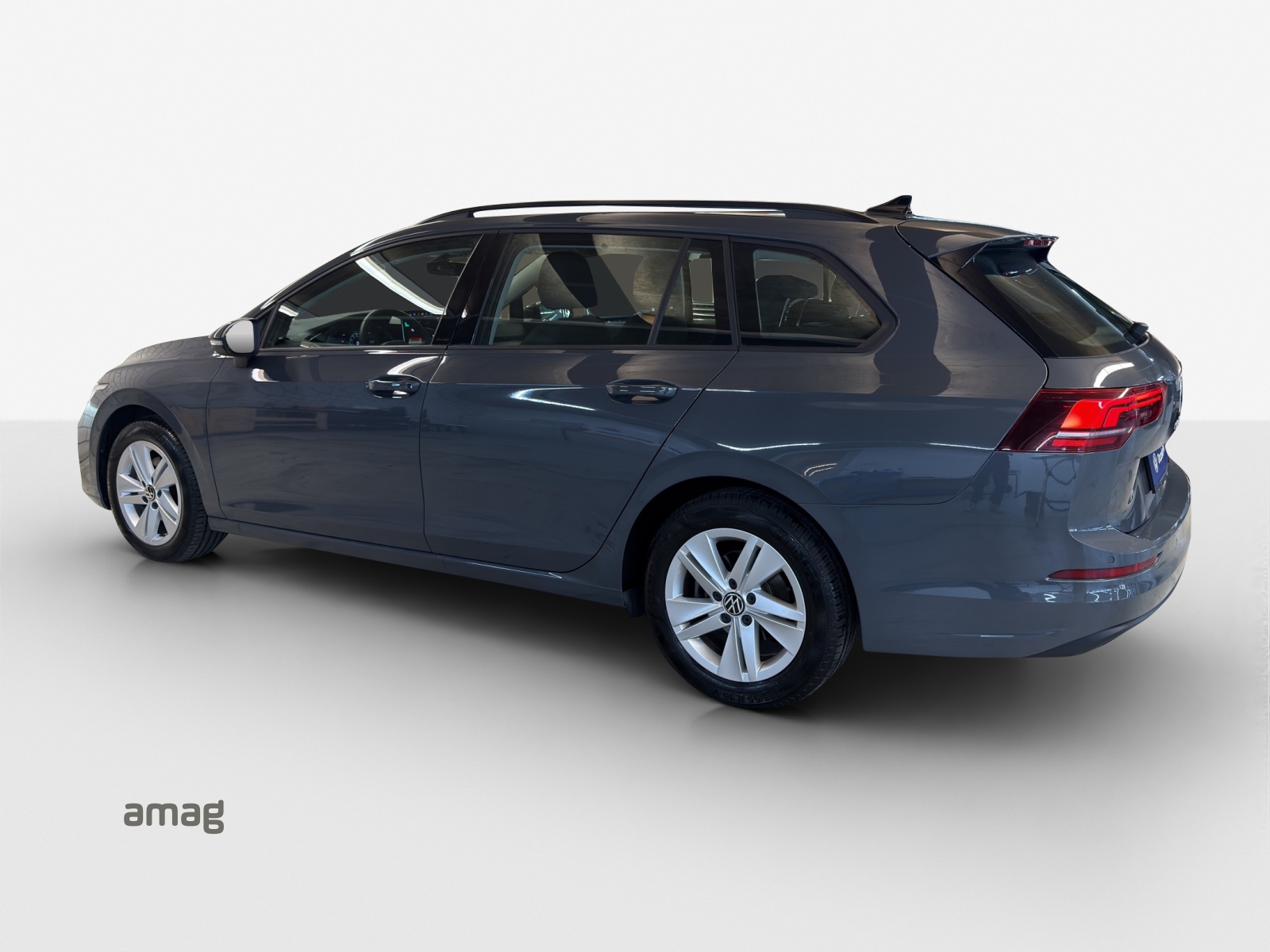 VW Golf Variant 1.5 eTSI mHEV Life DSG-image-2