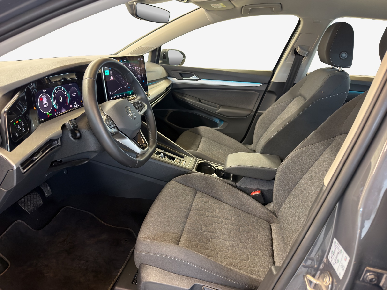 VW Golf Variant 1.5 eTSI mHEV Life DSG-image-7