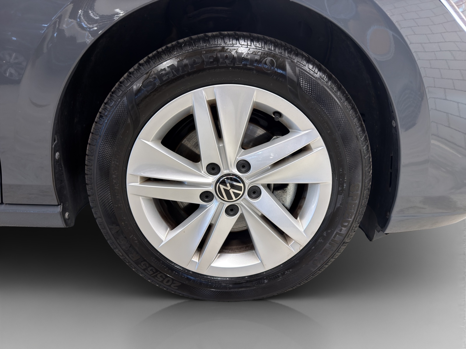VW Golf Variant 1.5 eTSI mHEV Life DSG-image-14