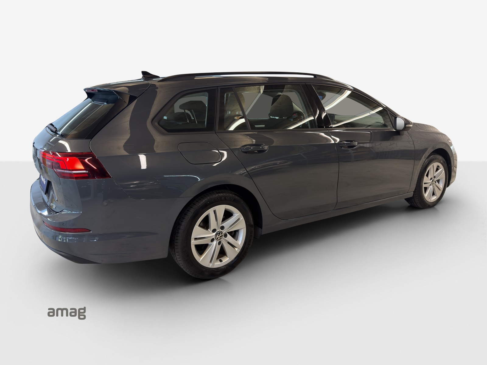 VW Golf Variant 1.5 eTSI mHEV Life DSG-image-4