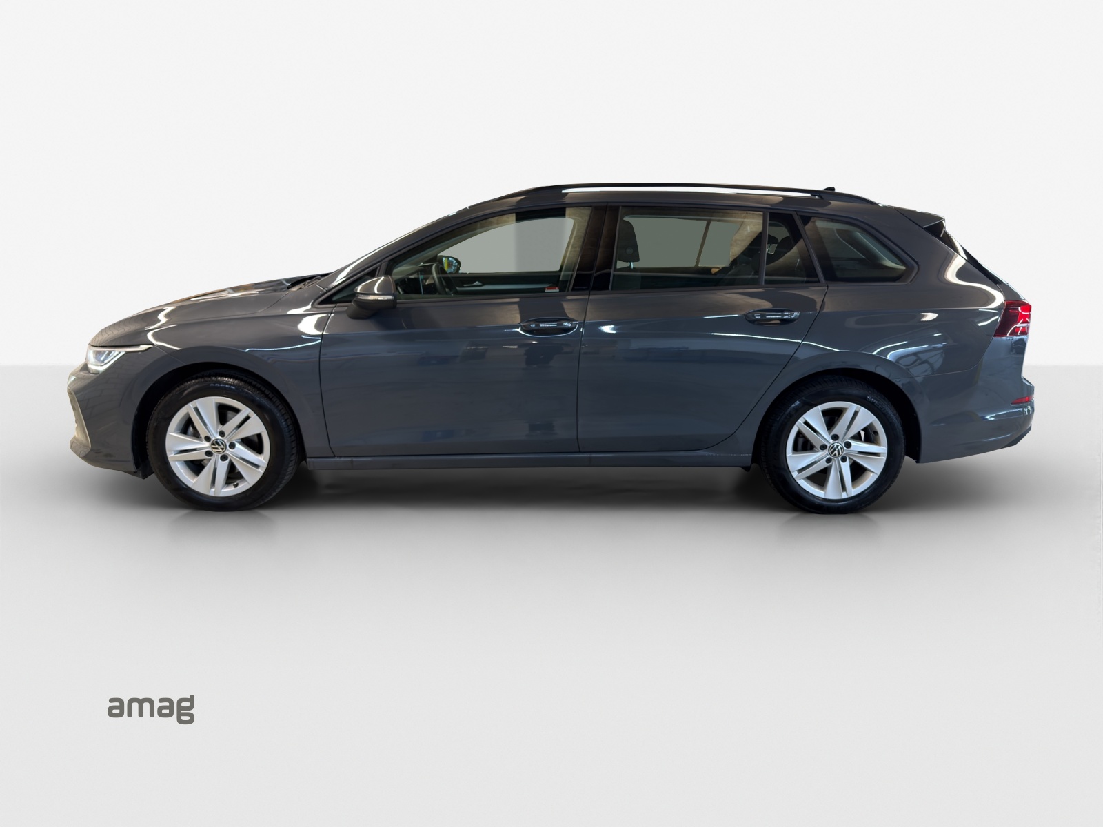 VW Golf Variant 1.5 eTSI mHEV Life DSG-image-1