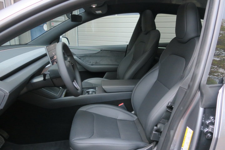 TESLA Model Y Long Range Premium AWD-image-5