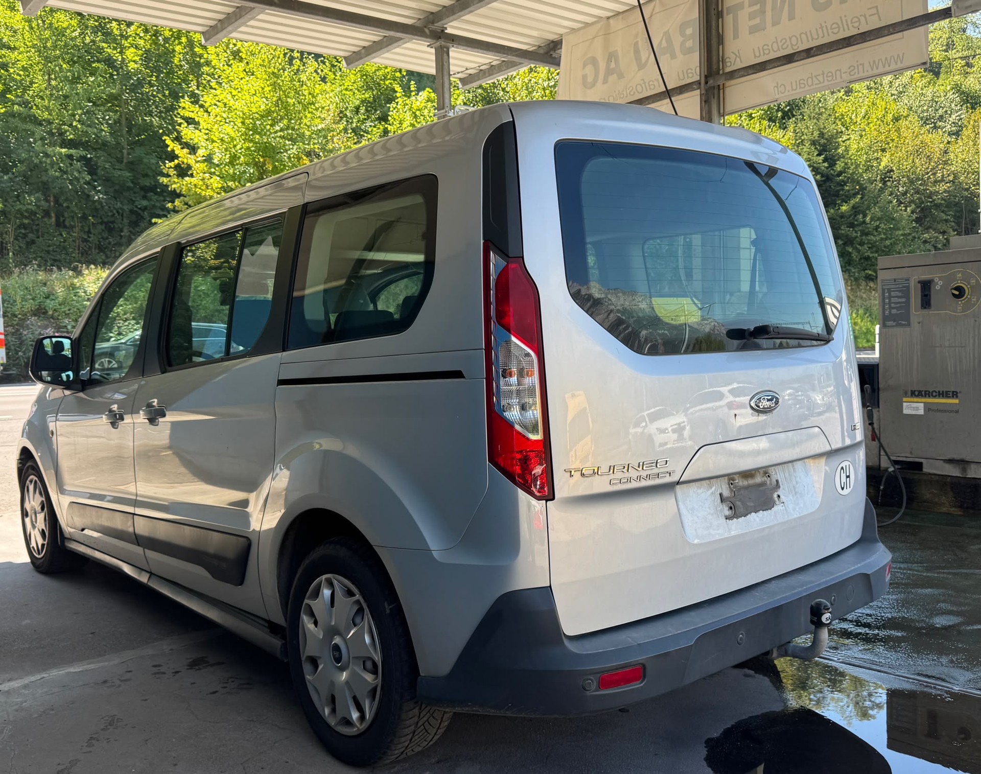 FORD Grand Tourneo Connect 1.6 SCTi Titanium Automatic-image-3