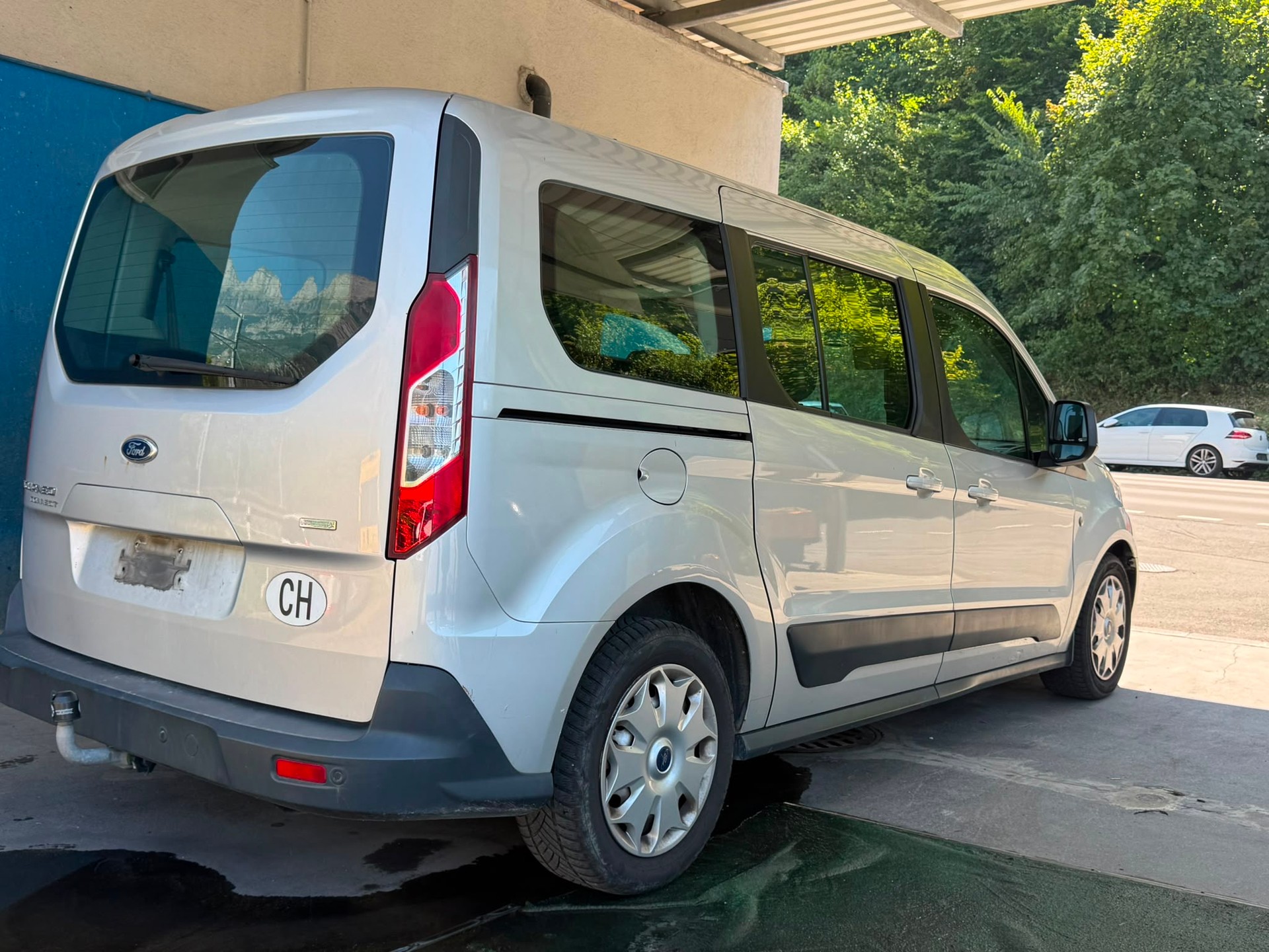 FORD Grand Tourneo Connect 1.6 SCTi Titanium Automatic-image-13
