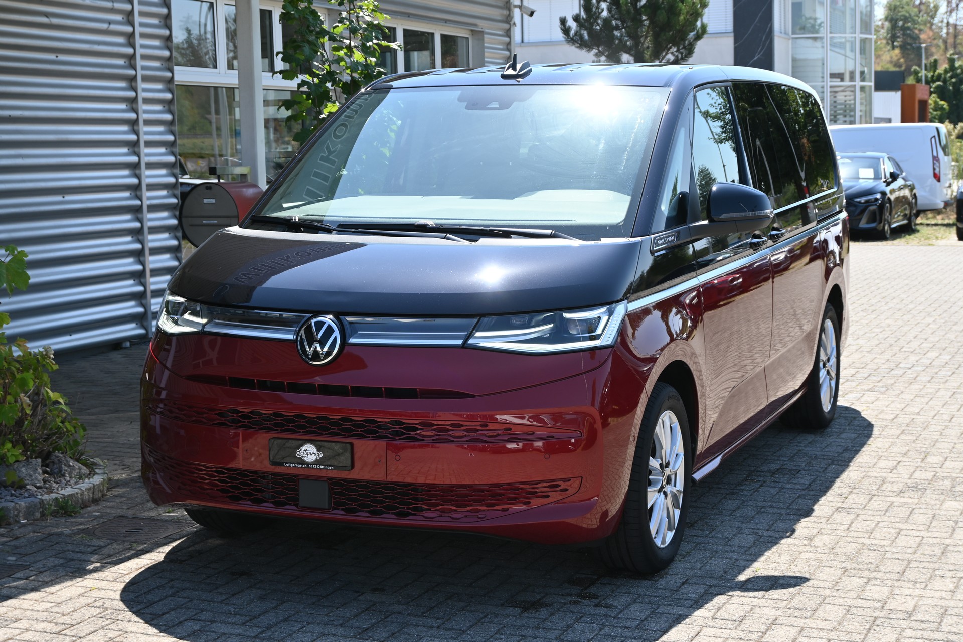 VW Multivan 2.0 TDI Style DSG Lang 7-Plätzer + AHK 2000kg-showroom-element-1