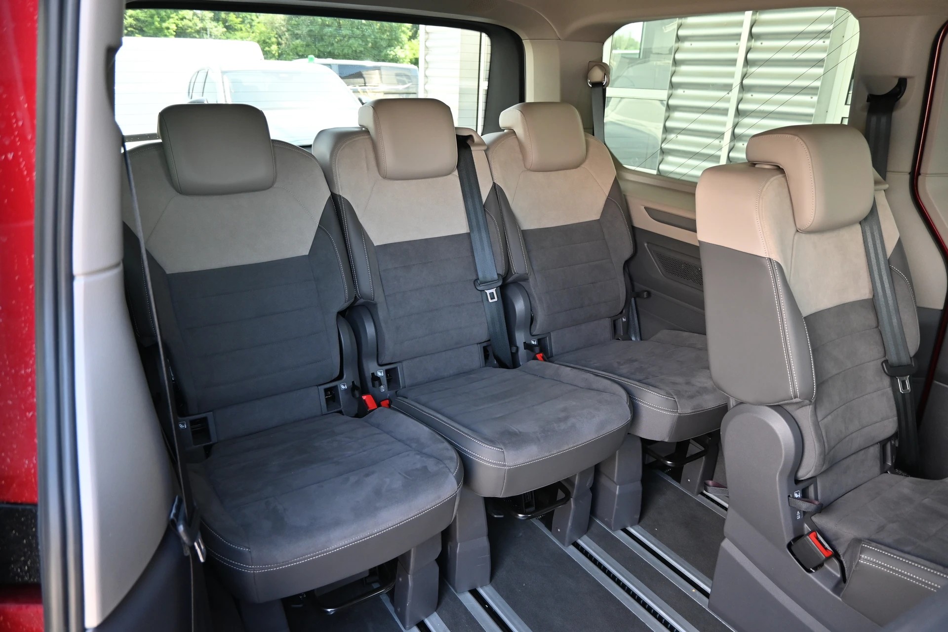 VW Multivan 2.0 TDI Style DSG Lang 7-Plätzer + AHK 2000kg-image-17