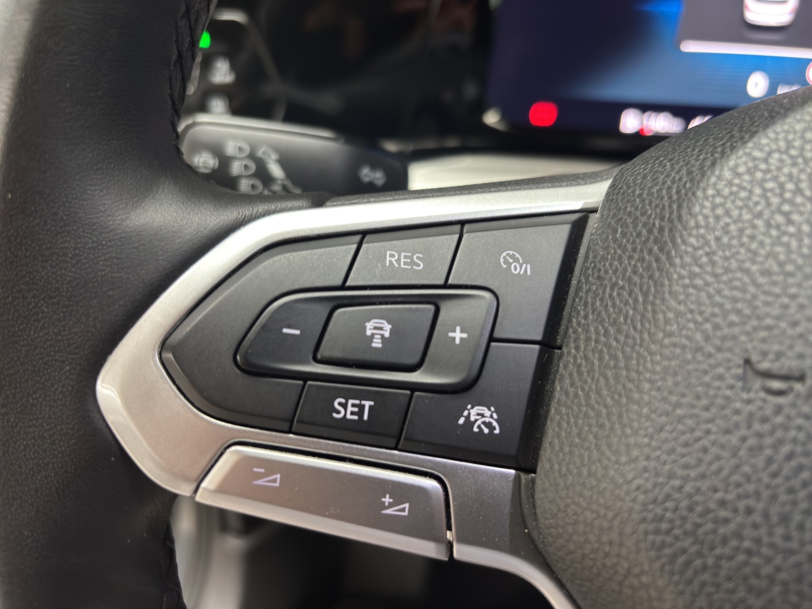 VW Golf 1.5 TSI ACT Life-image-14