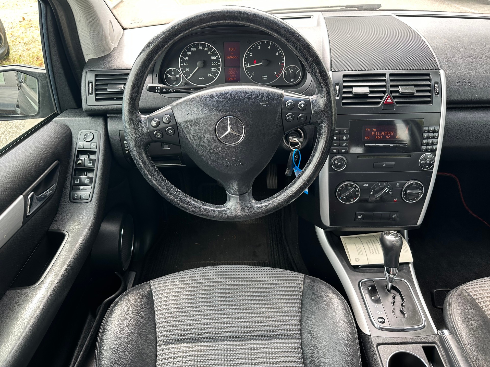 MERCEDES-BENZ A 150 Classic My first star Autotronic-image-6