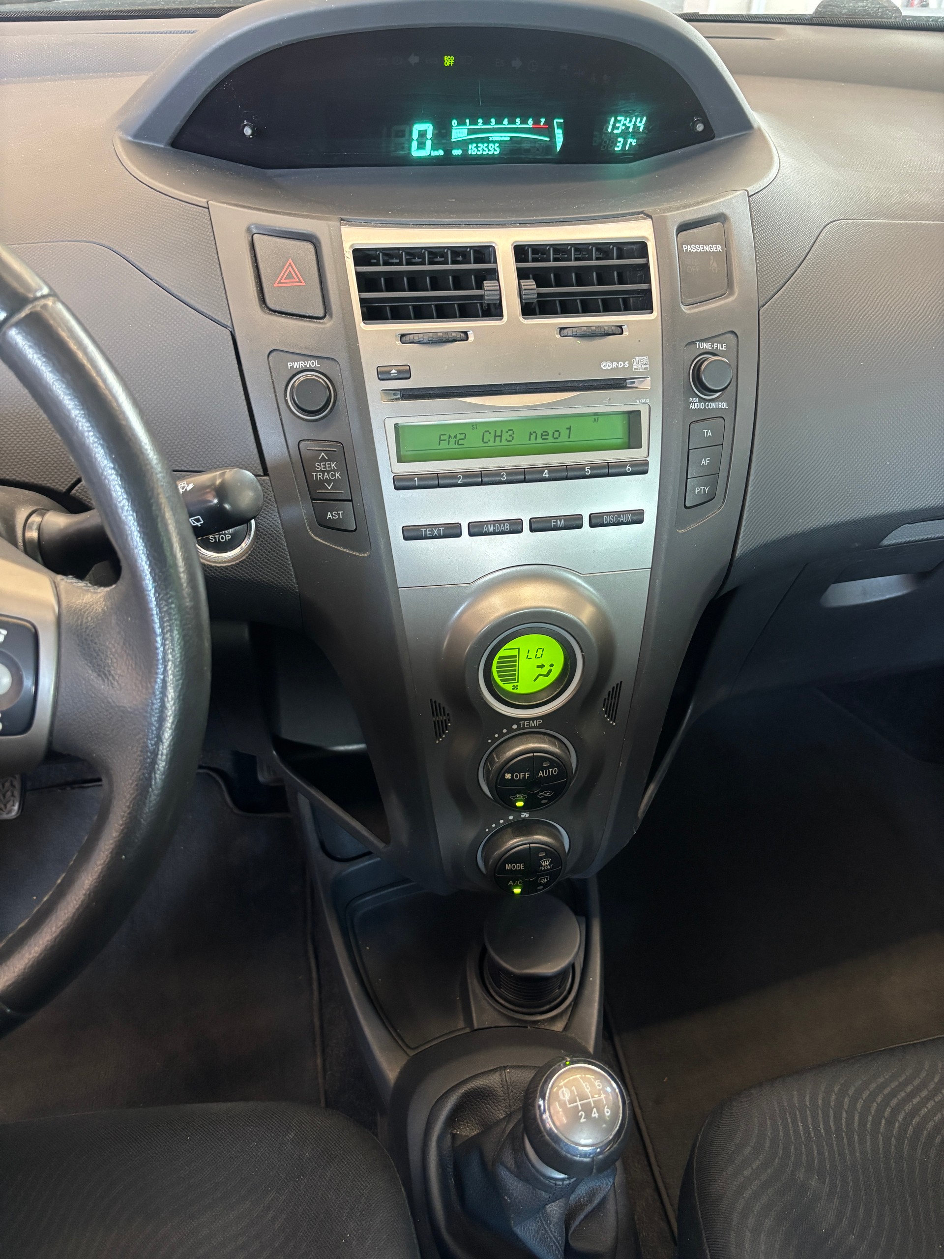 TOYOTA Yaris 1.33 Linea Luna-image-12