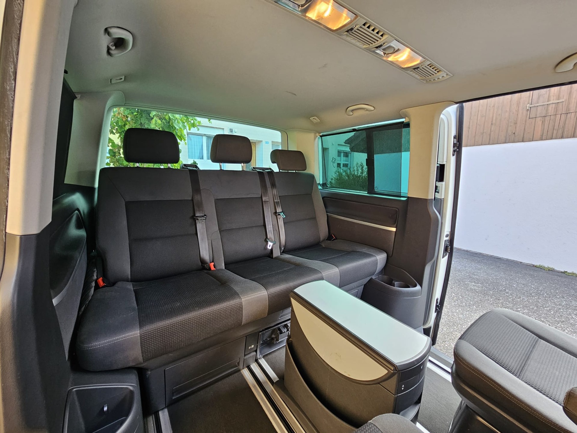 VW 2.0 TDI 140 CL Team DSG-image-9