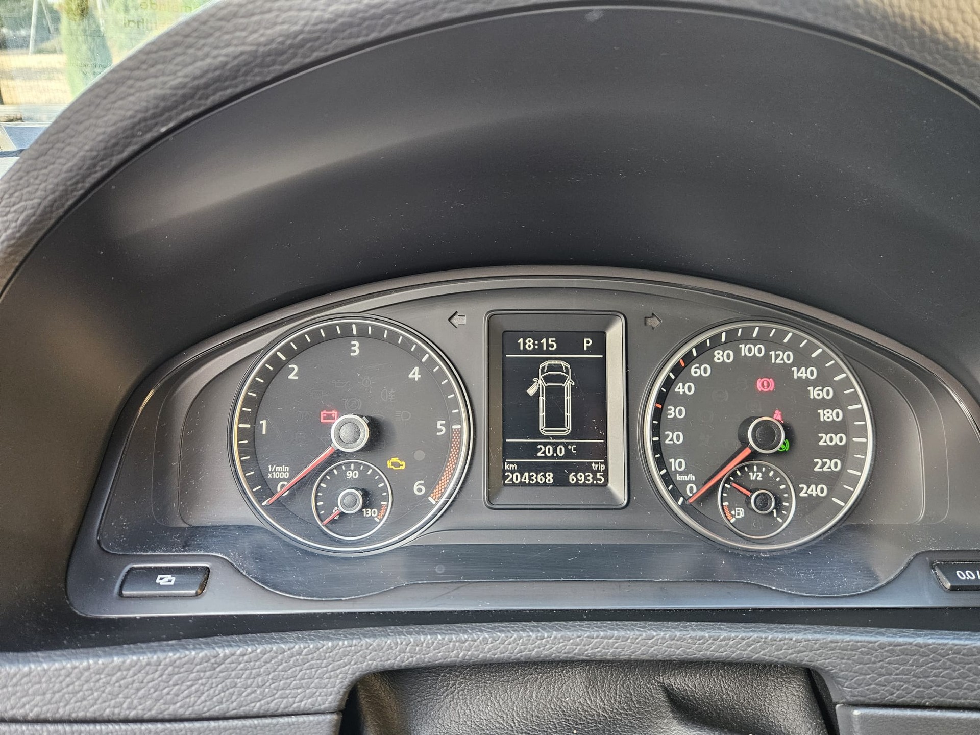 VW 2.0 TDI 140 CL Team DSG-image-8