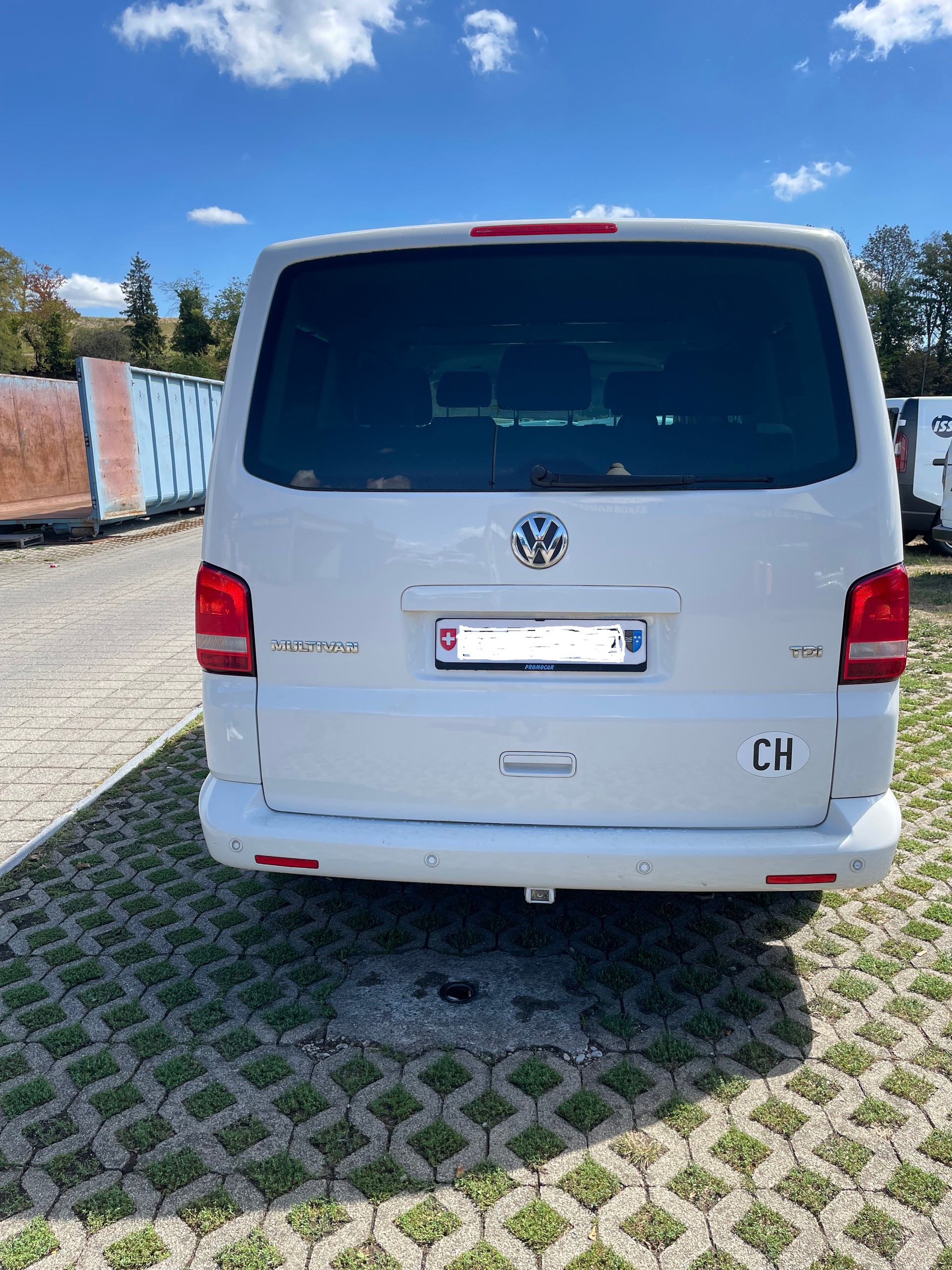 VW 2.0 TDI 140 CL Team DSG-image-3